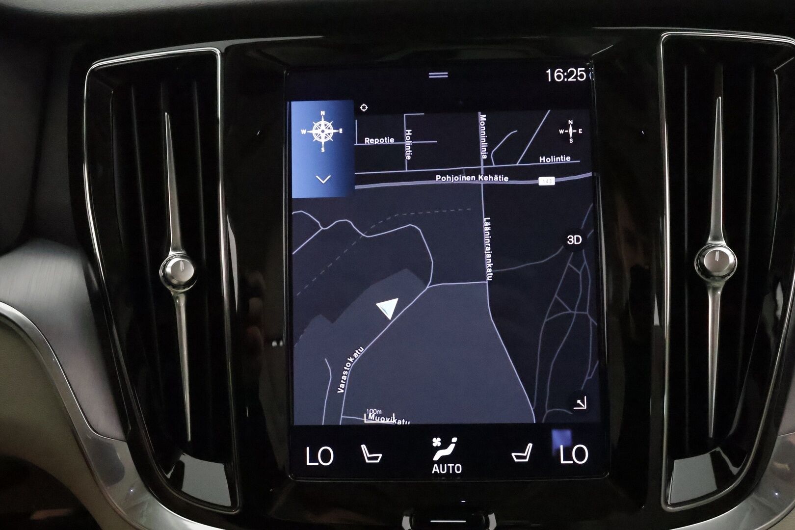 Volvo V60 2021 B4 MHEV Business aut **Webasto / Adapt.Vakkari / Full-LED / P.kamera / Sporttinahat Muistilla / Navi / Kaistavahti** - 3,99 % KORKOTARJOUS TÄHÄN AUTOON - 1-om Suomi-auto / Merkkihuollettu / Kahdet Renkaat