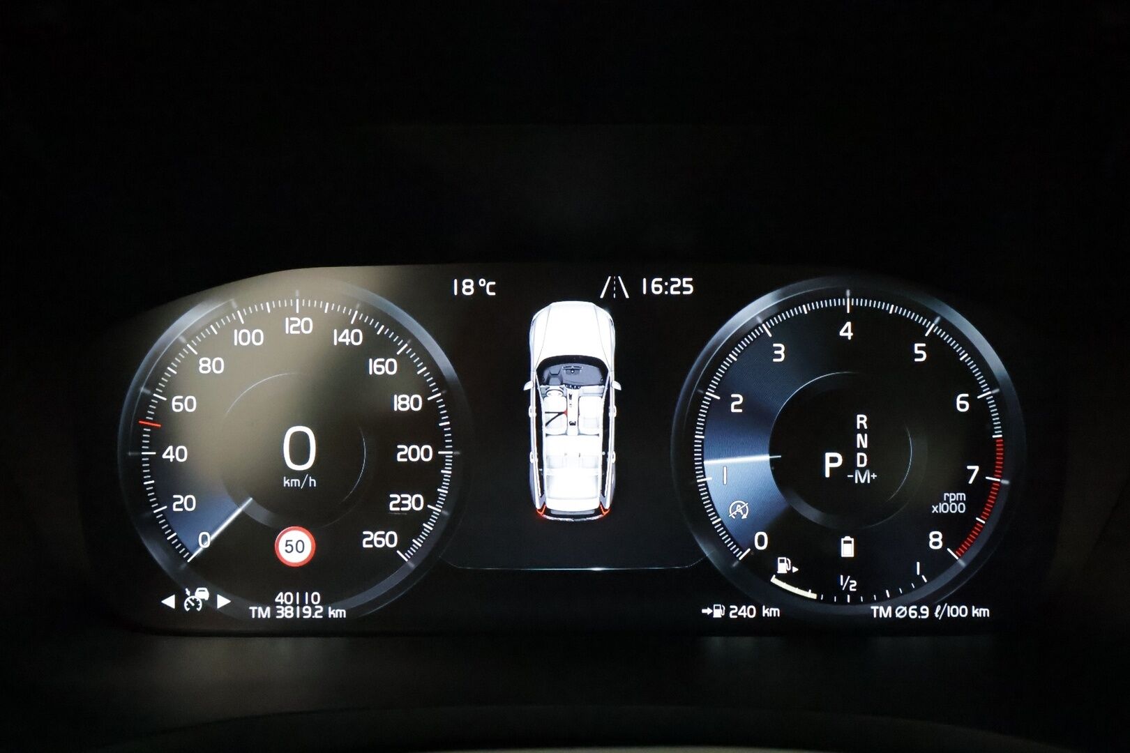 Volvo V60 2021 B4 MHEV Business aut **Webasto / Adapt.Vakkari / Full-LED / P.kamera / Sporttinahat Muistilla / Navi / Kaistavahti** - 3,99 % KORKOTARJOUS TÄHÄN AUTOON - 1-om Suomi-auto / Merkkihuollettu / Kahdet Renkaat