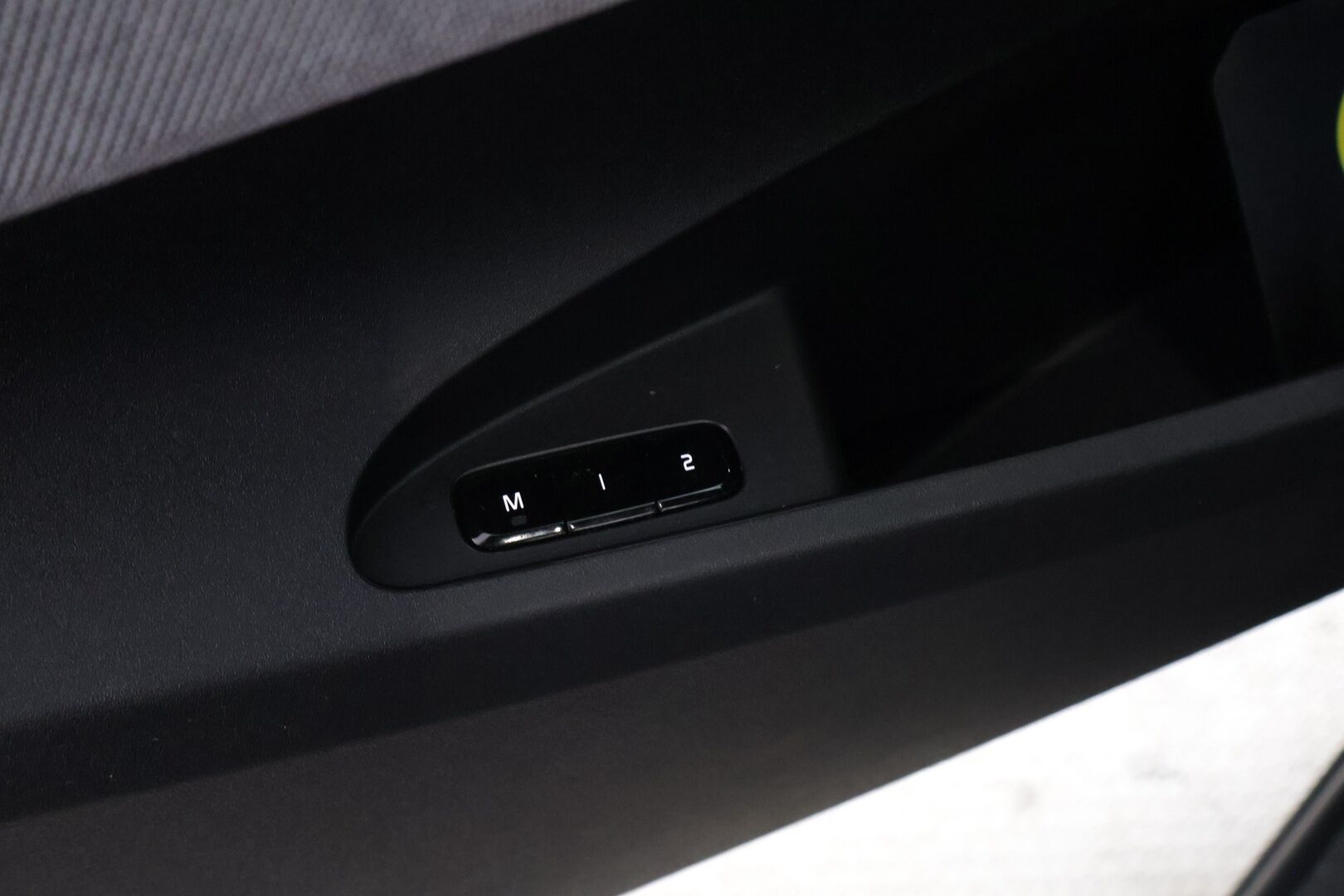 Polestar 2 2021 Launch Edition, 300kW, 78kWh - Pilot&Plus | ACC | Koukku | Pixel-LED | 2x Polestar alut | 360° | Harman/Kardon | Muistipenkki | Lasikatto | Sporttipenkit | Keyless | Merkkihuollot