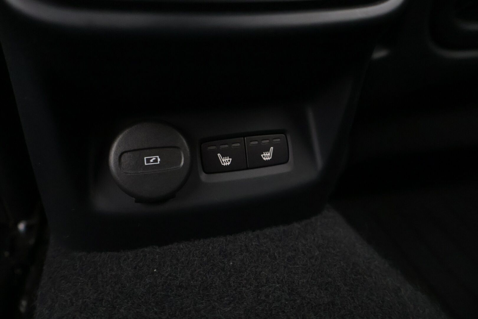 Polestar 2 2021 Launch Edition, 300kW, 78kWh - Pilot&Plus | ACC | Koukku | Pixel-LED | 2x Polestar alut | 360° | Harman/Kardon | Muistipenkki | Lasikatto | Sporttipenkit | Keyless | Merkkihuollot