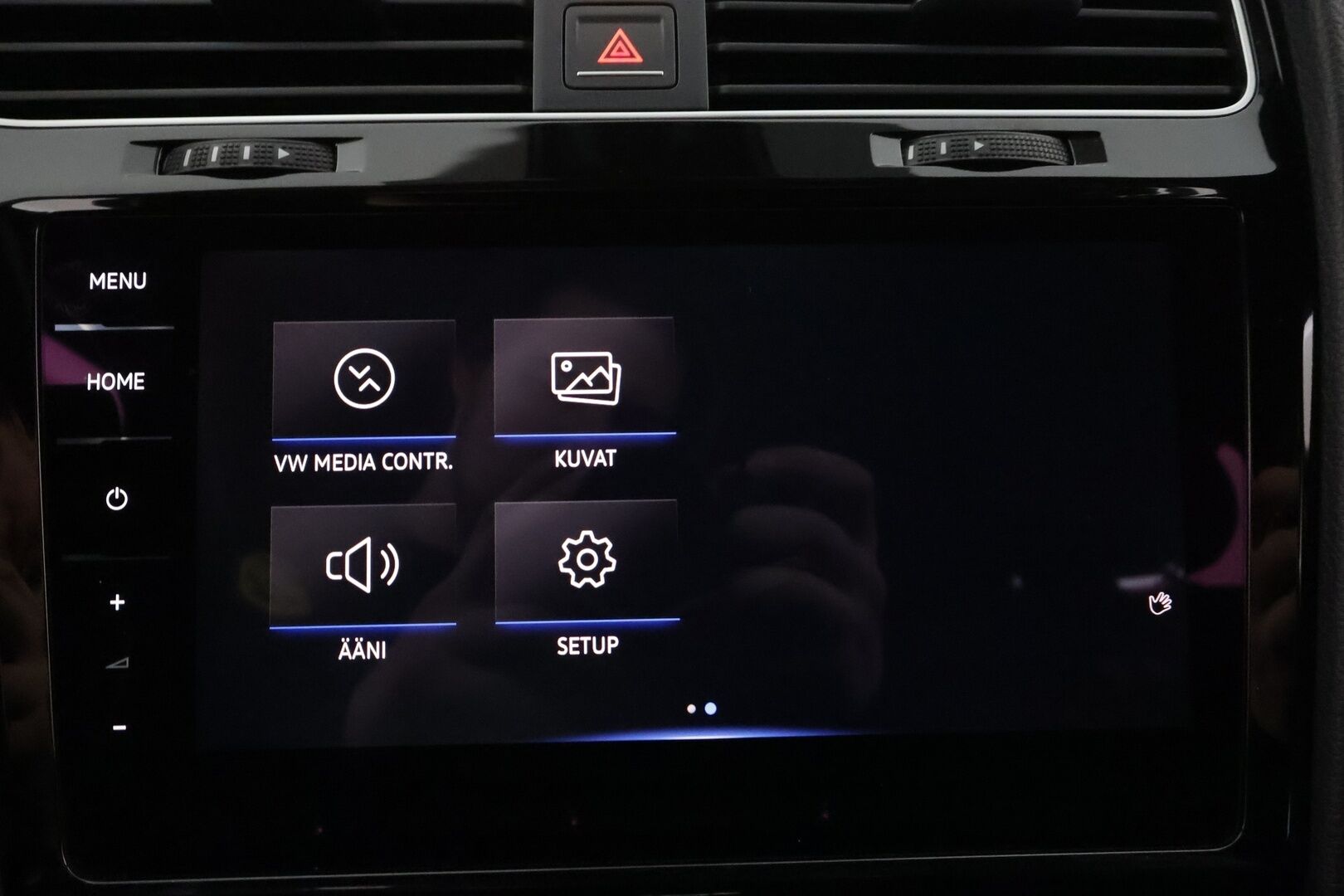 Volkswagen Golf 2017 Variant R 2,0 TSI 228 kW 4MOTION DSG * ACC / Adapt.LED / P.Kamera / Sisätilanlämmitin / Dynaudio / Katveavustin * - Kaistavahti / Navi / Digimittaristo / Kahdet renkaat aluvanteilla - HULLUT AVAJAISHULINAT KORKOTARJOUS 3,29 %