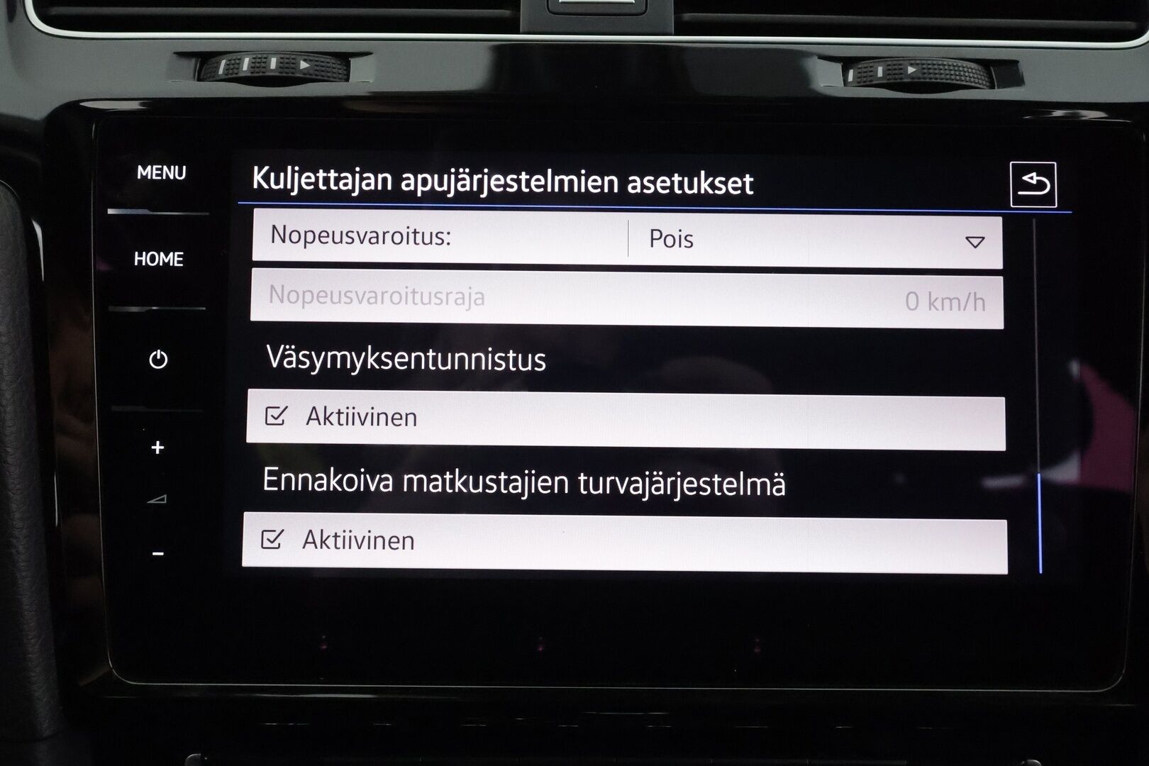 Volkswagen Golf 2017 Variant R 2,0 TSI 228 kW 4MOTION DSG * ACC / Adapt.LED / P.Kamera / Sisätilanlämmitin / Dynaudio / Katveavustin * - Kaistavahti / Navi / Digimittaristo / Kahdet renkaat aluvanteilla - HULLUT AVAJAISHULINAT KORKOTARJOUS 3,29 %