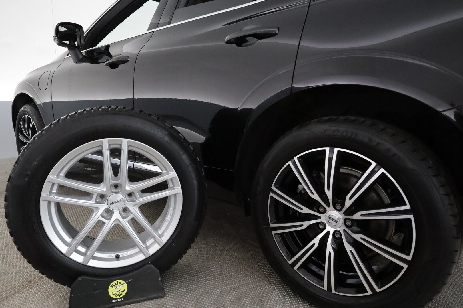 Volvo XC60 2021 T6 TwE AWD Business Inscription aut. *ACC / Panorama / H&K / Muistipenkki / Full LED / Webasto / Ruskeat nahat / Navi / Koukku* - Akku kuntotarkastettu SOH 89,6% / BLIS / P.kamera /  1.Om Suomi-auto / Kahdet renkaat aluvanteilla