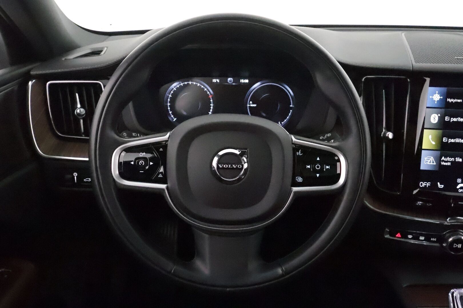 Volvo XC60 2021 T6 TwE AWD Business Inscription aut. *ACC / Panorama / H&K / Muistipenkki / Full LED / Webasto / Ruskeat nahat / Navi / Koukku* - Akku kuntotarkastettu SOH 89,6% / BLIS / P.kamera /  1.Om Suomi-auto / Kahdet renkaat aluvanteilla