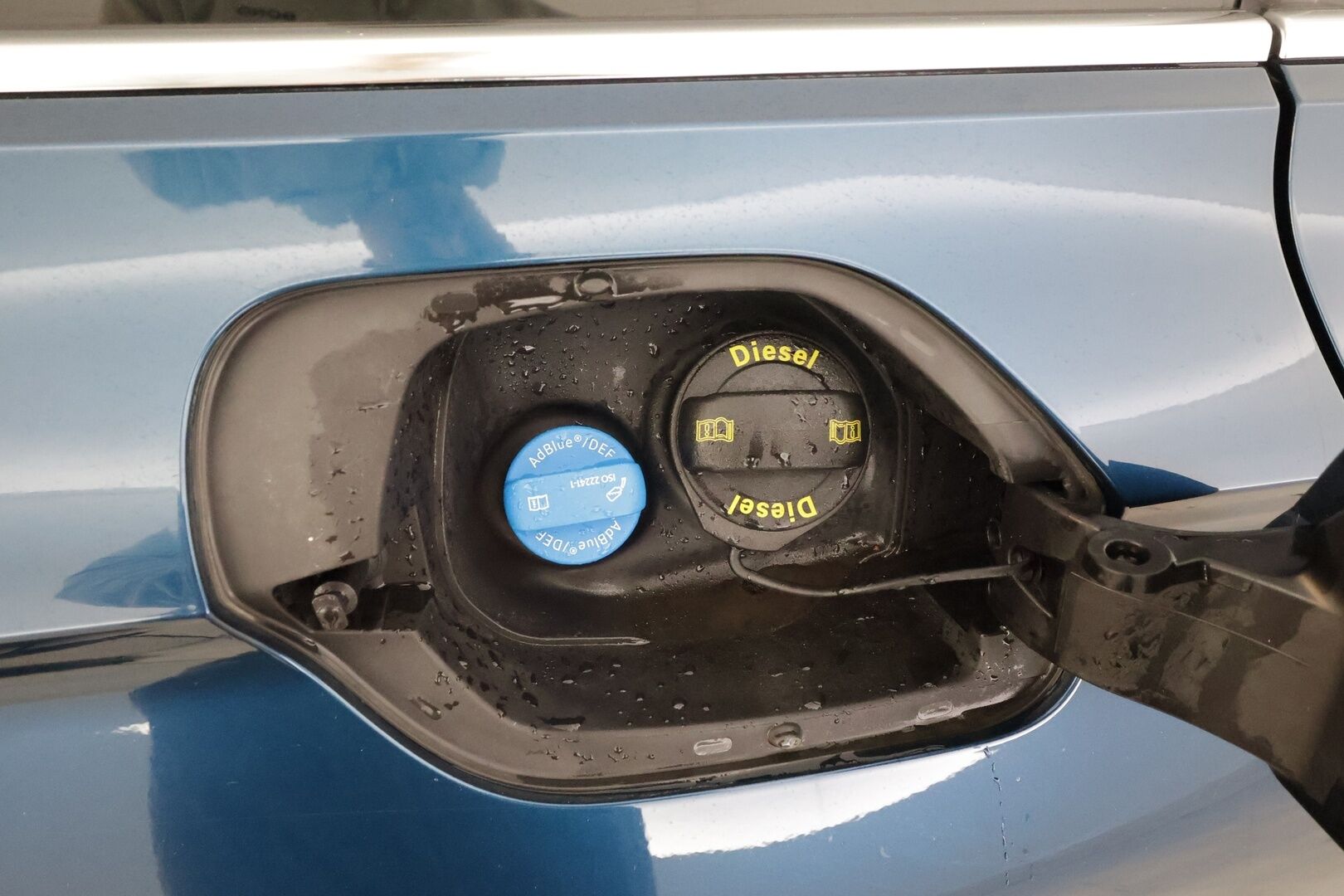 Volkswagen Passat 2021 Variant Comfort 2,0 TDI EVO SCR 110 kW DSG * ACC / Webasto / Koukku / LED / P.tutkat / Apple&Android * - Suomi-auto / Kahdet renkaat aluvanteilla