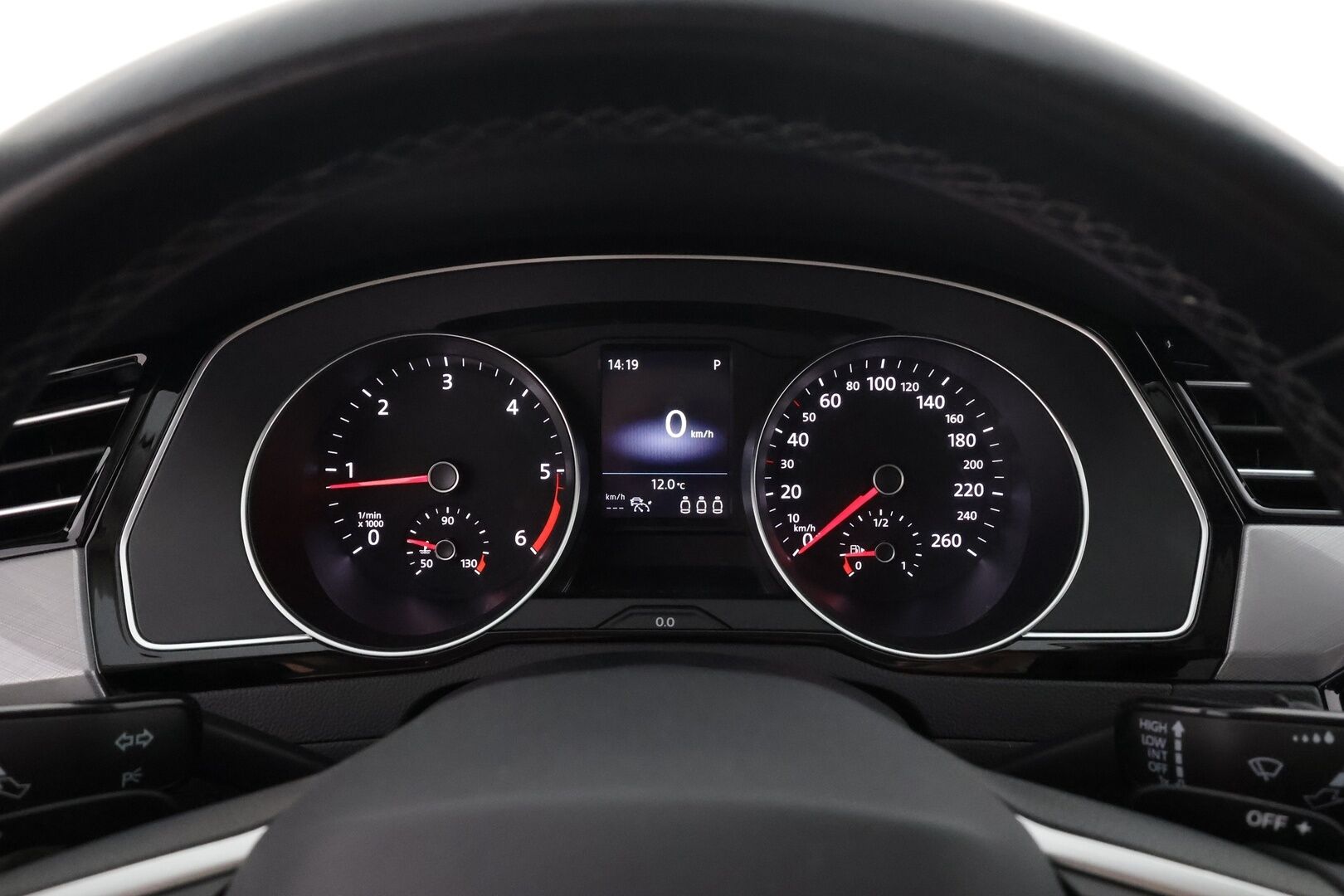 Volkswagen Passat 2021 Variant Comfort 2,0 TDI EVO SCR 110 kW DSG * ACC / Webasto / Koukku / LED / P.tutkat / Apple&Android * - Suomi-auto / Kahdet renkaat aluvanteilla