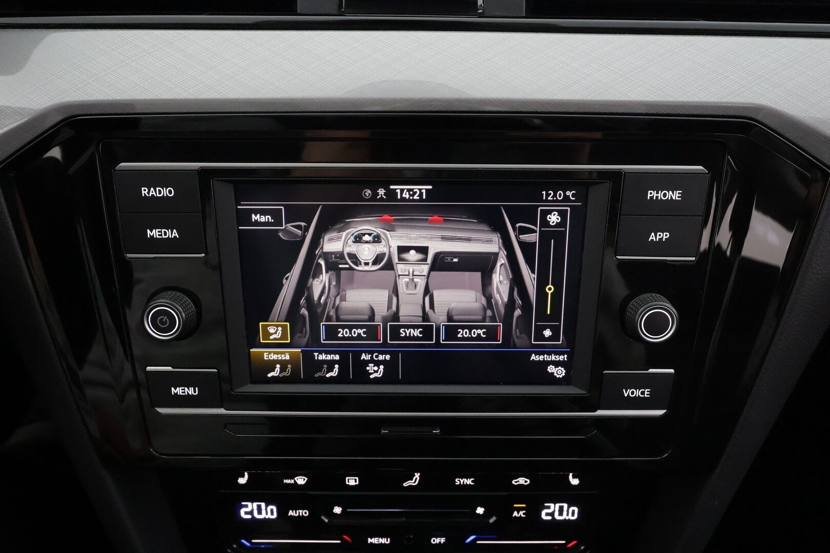 Volkswagen Passat 2021 Variant Comfort 2,0 TDI EVO SCR 110 kW DSG * ACC / Webasto / Koukku / LED / P.tutkat / Apple&Android * - Suomi-auto / Kahdet renkaat aluvanteilla