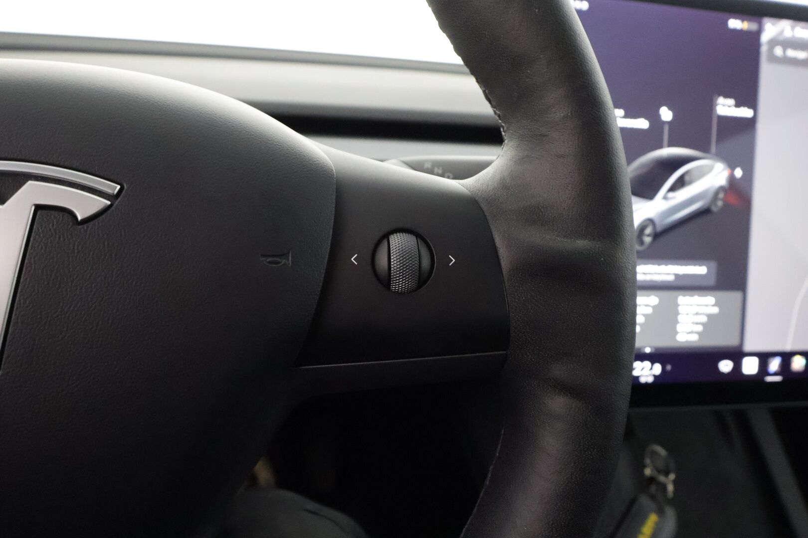 Tesla Model 3 2021 Standard Range Plus - | 1-om suomiauto | ACC | ILP | Matrix | Lasikatto | Sähkönahat | Muistipenkki | P.kamera ja tutkat | Autosteer | 2x renkaat aluin | ALV |