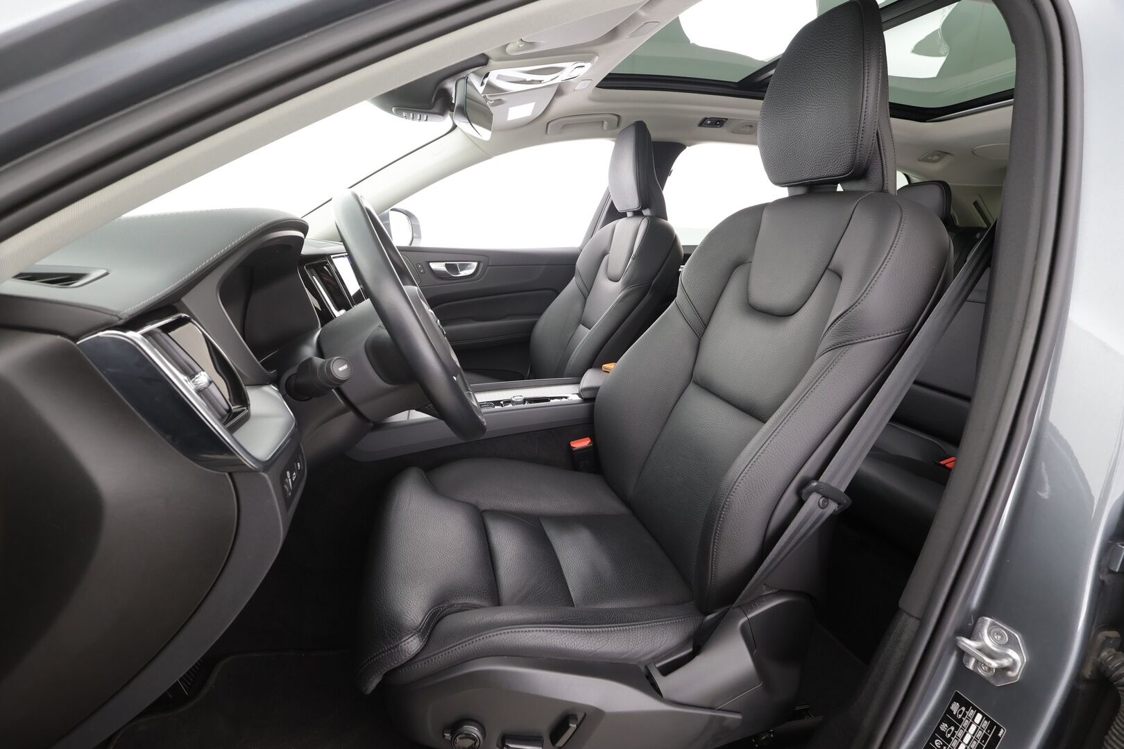 Volvo XC60 2021 T6 TwE AWD Business Inscription aut. - | ACC | H&K | Koukku | Webasto | Muistipenkki | Sporttinahat | Panorama | P.kamera | LED | 1-om suomiauto | Merkkihuollot | 