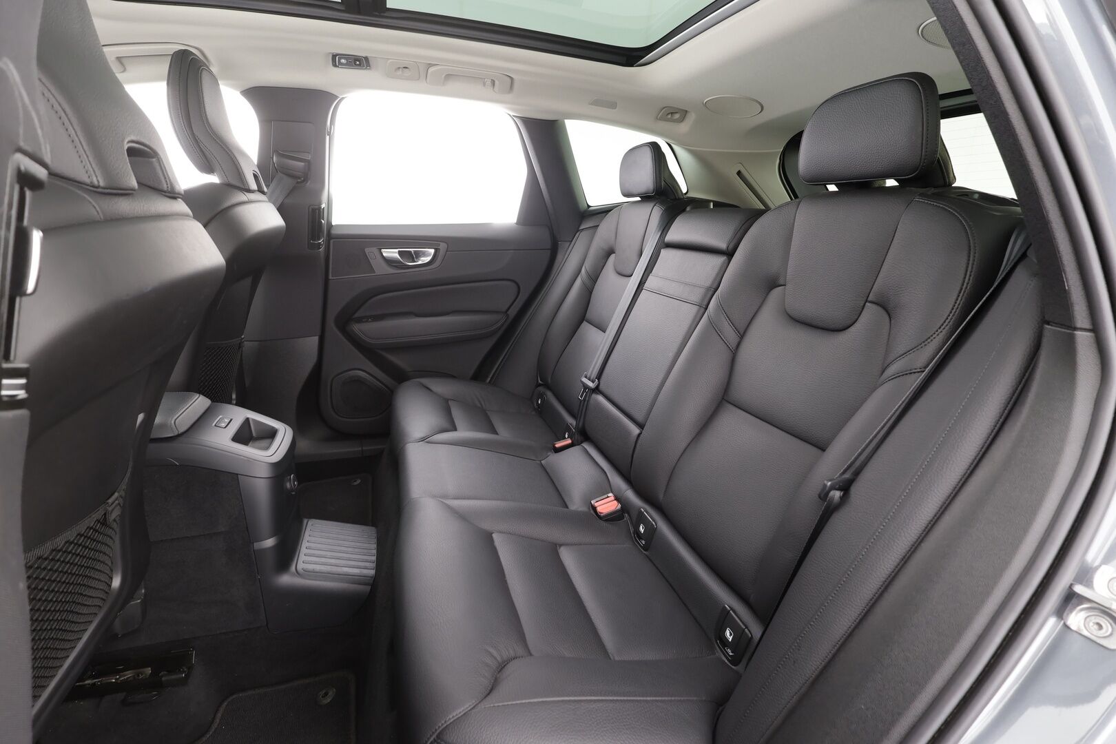 Volvo XC60 2021 T6 TwE AWD Business Inscription aut. - | ACC | H&K | Koukku | Webasto | Muistipenkki | Sporttinahat | Panorama | P.kamera | LED | 1-om suomiauto | Merkkihuollot | 