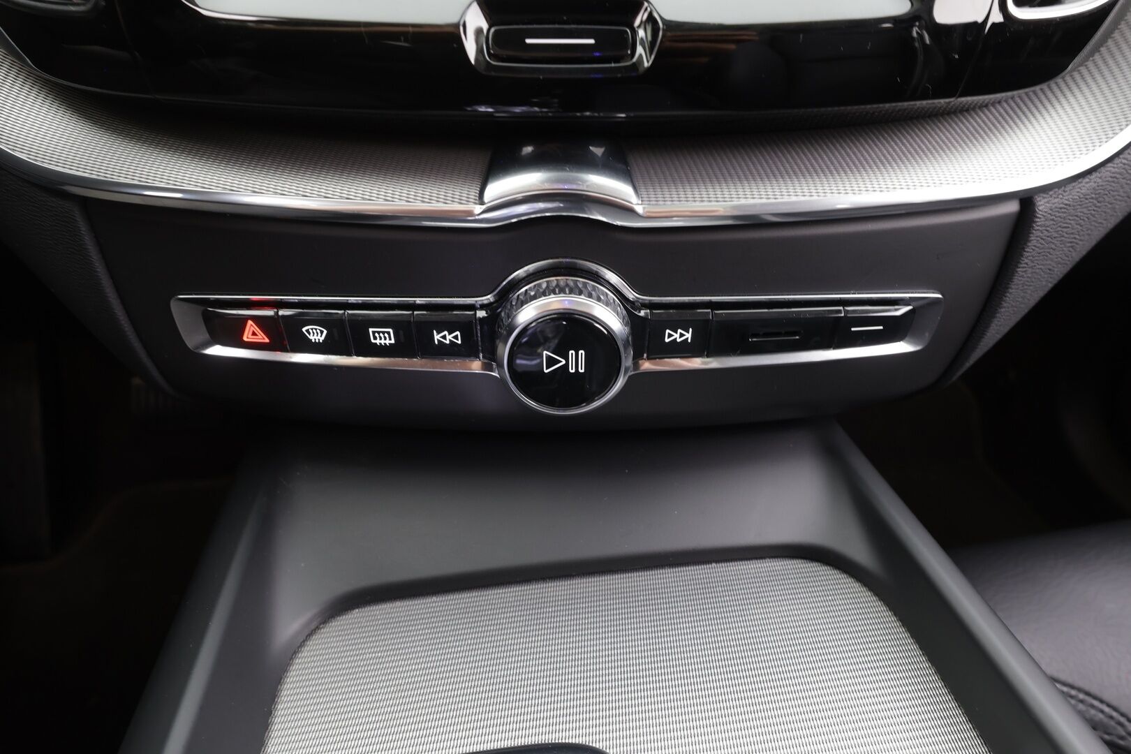Volvo XC60 2021 T6 TwE AWD Business Inscription aut. - | ACC | H&K | Koukku | Webasto | Muistipenkki | Sporttinahat | Panorama | P.kamera | LED | 1-om suomiauto | Merkkihuollot | 