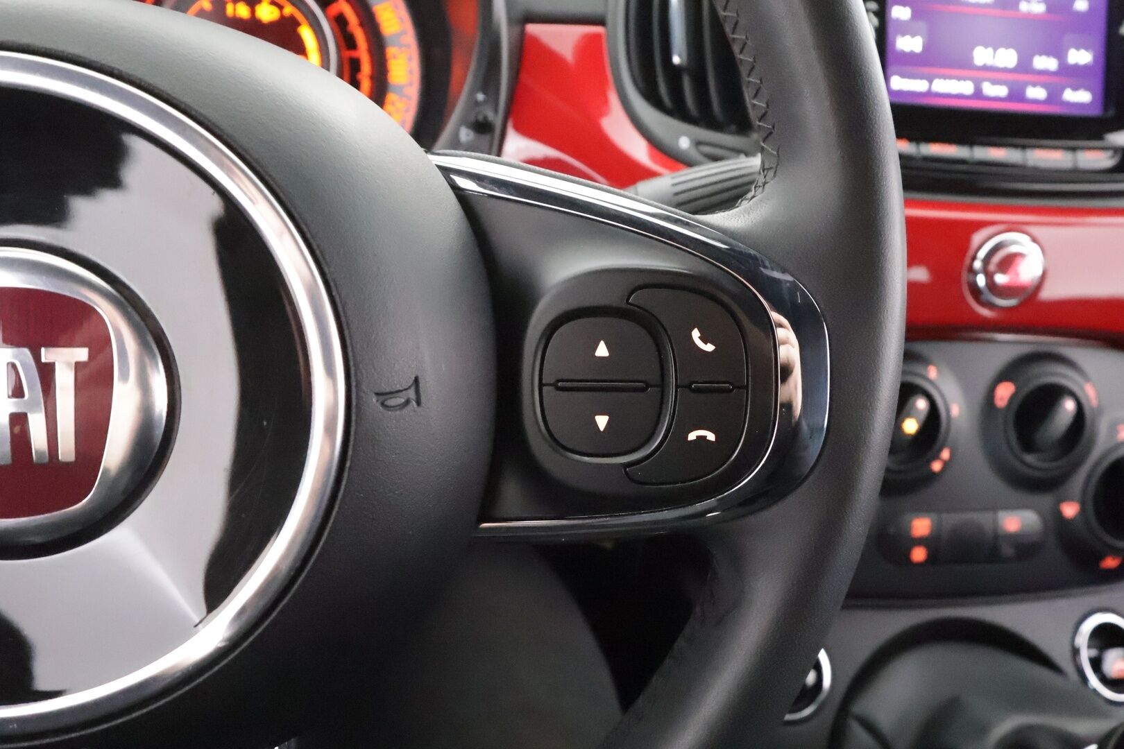 Fiat 500 2021 1.0 70hv Hybrid MT Lounge * Vakkari / Bluetooth / Ilmastointi / Penkinlämmittimet / Facelift * - Suomi-auto - HULLUT AVAJAISHULINAT KORKOTARJOUS 3,29 %