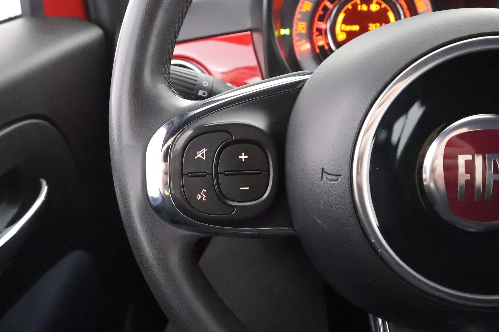 Fiat 500 2021 1.0 70hv Hybrid MT Lounge * Vakkari / Bluetooth / Ilmastointi / Penkinlämmittimet / Facelift * - Suomi-auto - HULLUT AVAJAISHULINAT KORKOTARJOUS 3,29 %