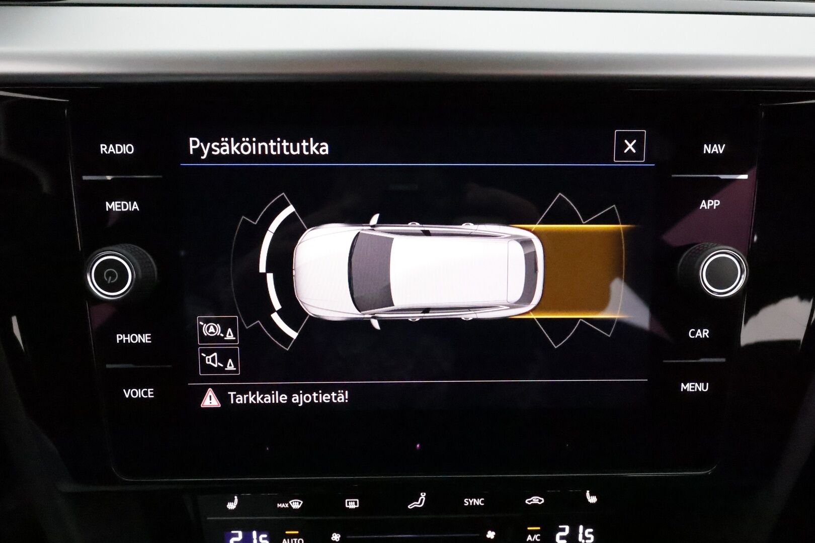 Volkswagen Arteon 2021 Shooting Brake R-Line 2,0 TDI SCR 110 kW DSG **Webasto / ACC / Adapt.LED / P.Tutkat / Nahka-Alcantara / Kaistavahti** - Suomi-auto / Kahdet Renkaat
