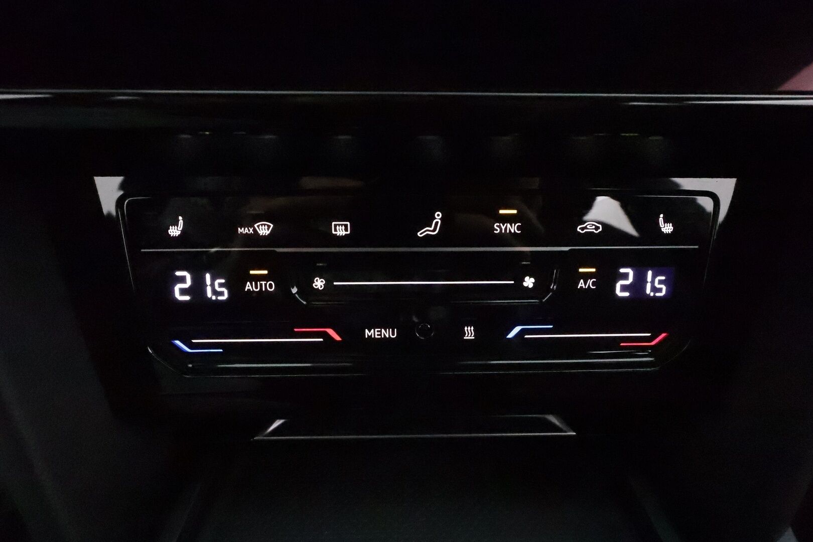 Volkswagen Arteon 2021 Shooting Brake R-Line 2,0 TDI SCR 110 kW DSG **Webasto / ACC / Adapt.LED / P.Tutkat / Nahka-Alcantara / Kaistavahti** - Suomi-auto / Kahdet Renkaat - Osta nyt, maksa vasta ensi vuonna