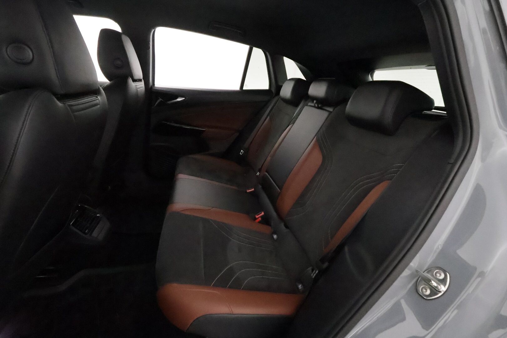 Volkswagen ID.4 2021 Pro Performance 150 kW, akku 77 kWh **Adapt.vakkari / P.tutkat / Apple&Android / TULOSSA