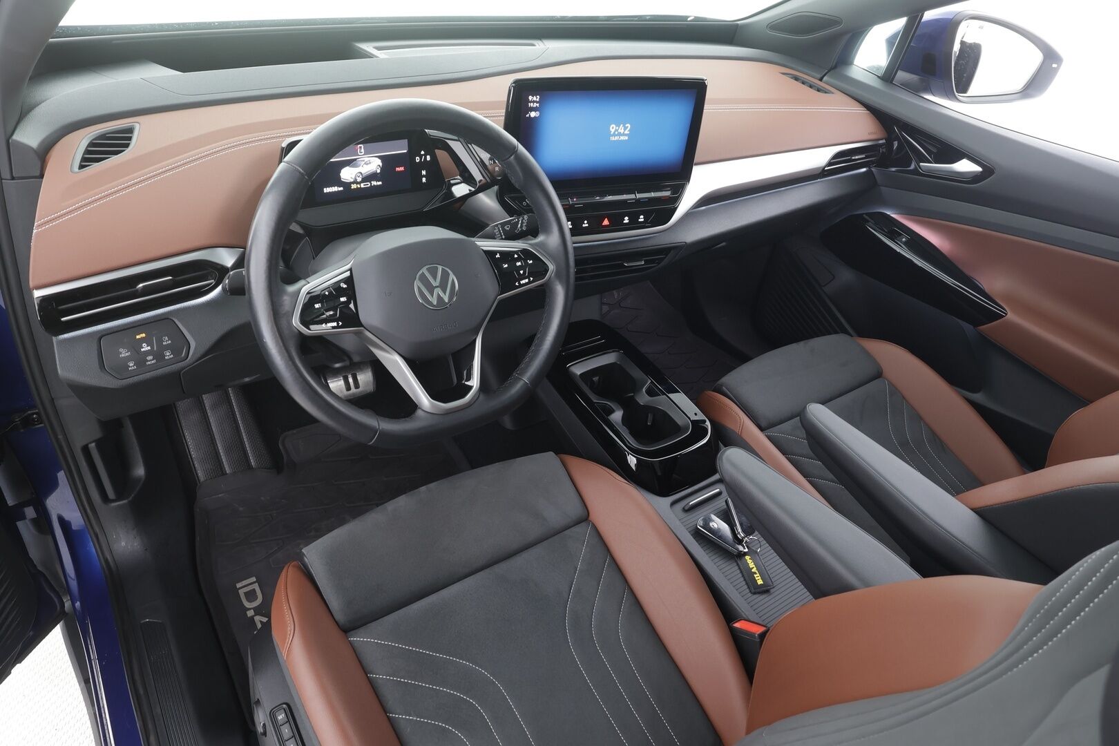 Volkswagen ID.4 2021 Pro Performance Tech 150 kW, akku 77 kWh - | ACC | ILP | HUD | IQ-Light | Lasikatto | 360-Kamera | Hierovat Muistipenkit | Puolinahat | Keyless | Apple&Android | 1.Om suomi-auto | Kahdet Renkaat |