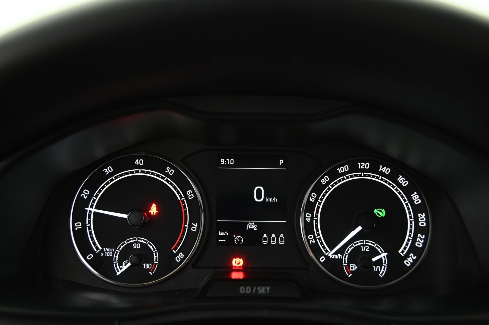 Skoda Kamiq 2021 1,0 TSI 110 Ambition DSG - | Suomi-auto | Lohko+Sisäp. | Tutkat | Lämm. Tuulilasi | Vakkari | Ratinlämmitin | LED | SmartLink | Kaistanpitoavustin | 2X Renkaat & Aluvanteet |