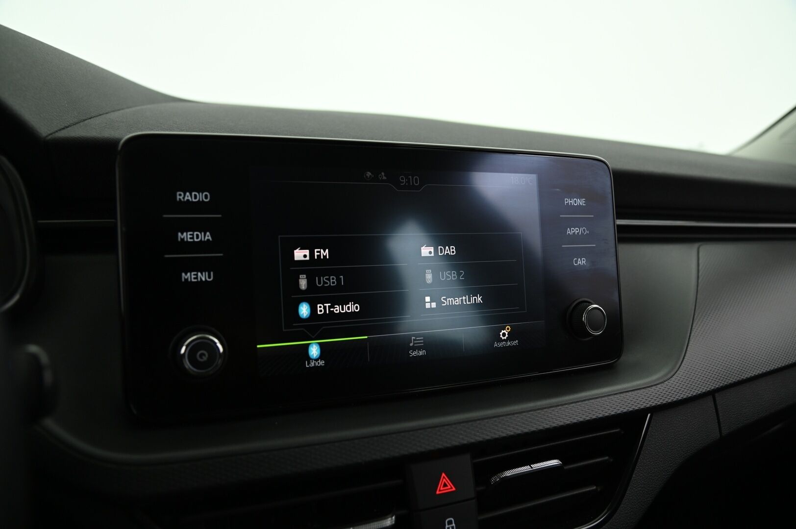 Skoda Kamiq 2021 1,0 TSI 110 Ambition DSG - | Suomi-auto | Lohko+Sisäp. | Tutkat | Lämm. Tuulilasi | Vakkari | Ratinlämmitin | LED | SmartLink | Kaistanpitoavustin | 2X Renkaat & Aluvanteet |