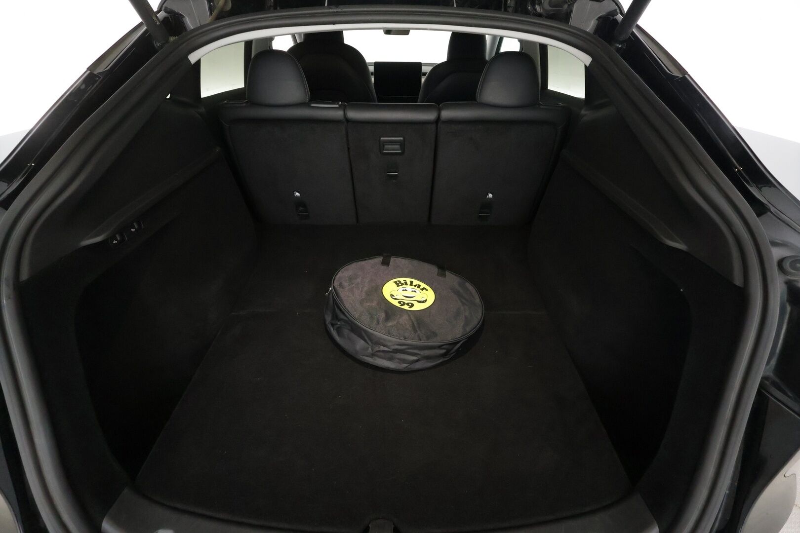 Tesla Model Y 2024 Long Range - | Koukku | ILP | ACC | Lasikatto | Matrix-LED | P.Kamera | Muistipenkki | Premium Audio | Navi | Kaistavahti | Keyless | 2x Latauskaapelit | Kahdet renkaat | 1-om Suomi-auto |