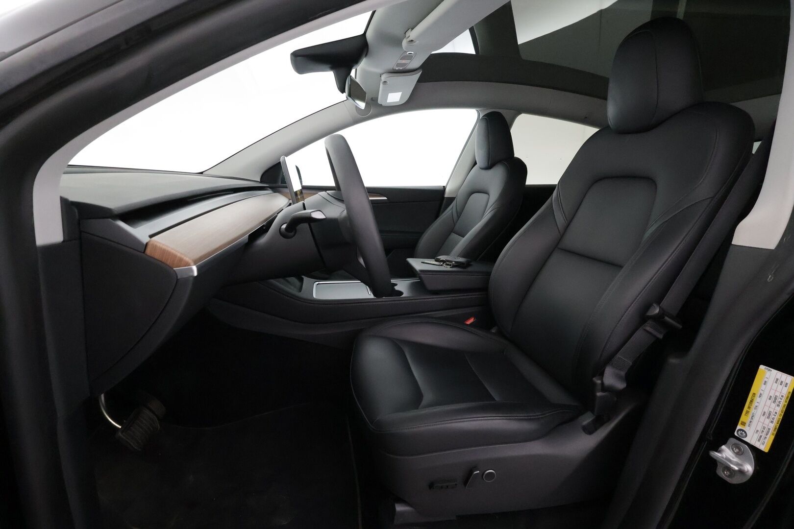 Tesla Model Y 2024 Long Range - | Koukku | ILP | ACC | Lasikatto | Matrix-LED | P.Kamera | Muistipenkki | Premium Audio | Navi | Kaistavahti | Keyless | 2x Latauskaapelit | Kahdet renkaat | 1-om Suomi-auto |