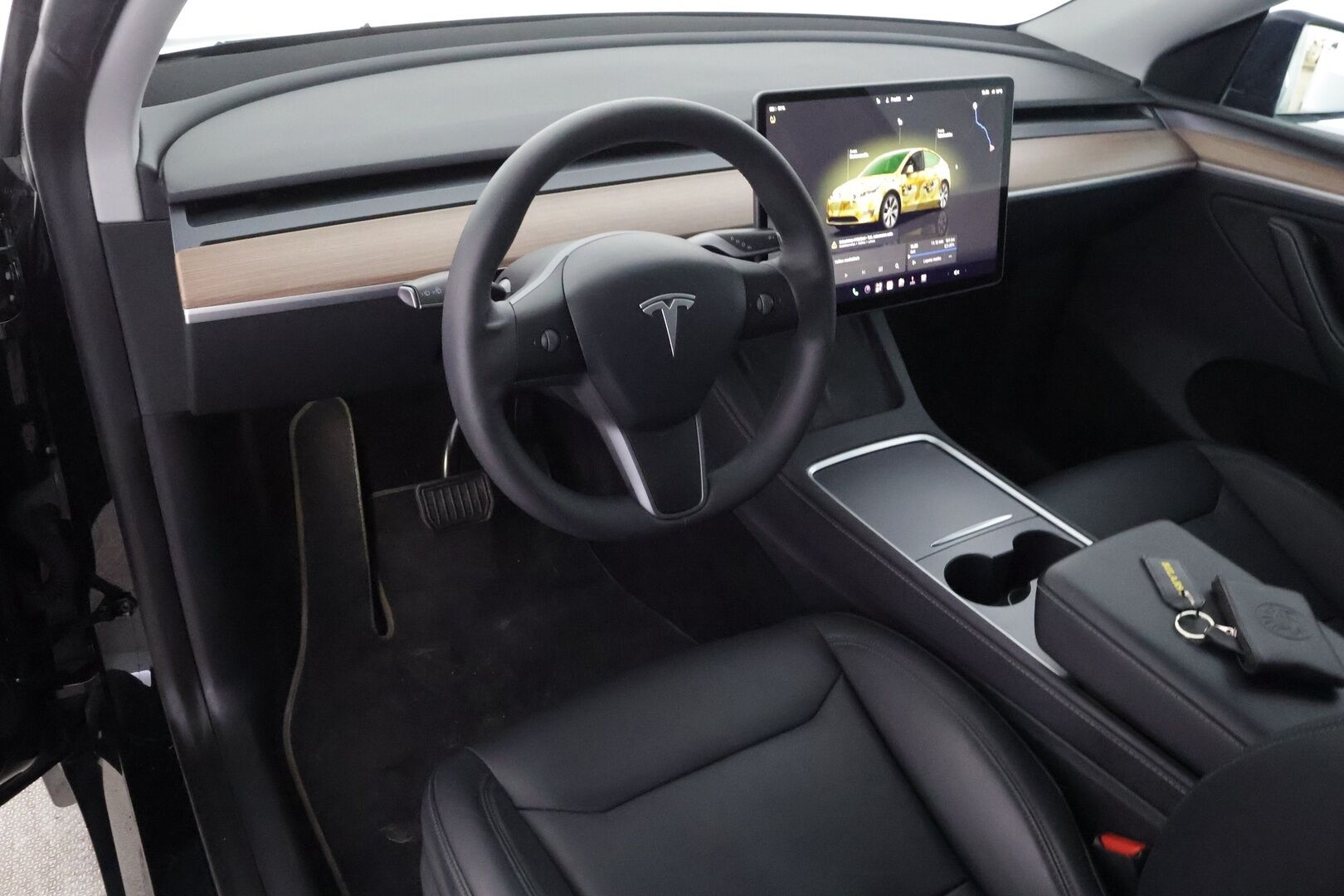 Tesla Model Y 2024 Long Range - | Koukku | ILP | ACC | Lasikatto | Matrix-LED | P.Kamera | Muistipenkki | Premium Audio | Navi | Kaistavahti | Keyless | 2x Latauskaapelit | Kahdet renkaat | 1-om Suomi-auto |