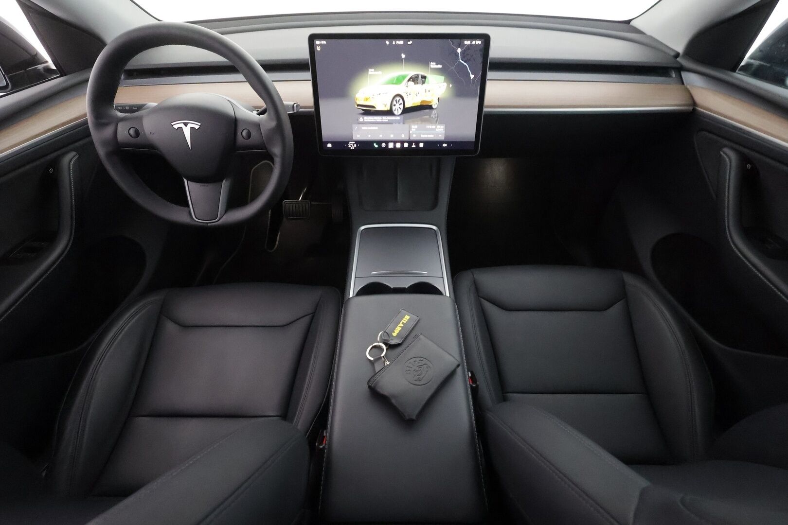 Tesla Model Y 2024 Long Range - | Koukku | ILP | ACC | Lasikatto | Matrix-LED | P.Kamera | Muistipenkki | Premium Audio | Navi | Kaistavahti | Keyless | 2x Latauskaapelit | Kahdet renkaat | 1-om Suomi-auto |