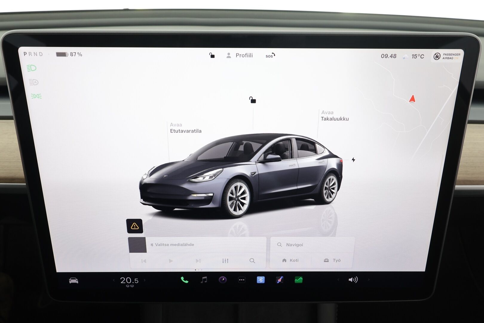 Tesla Model 3 2023 Long Range * ILP / ACC / Lasikatto / Matrix-LED / P.Kamera / Muistipenkki / Premium Audio / Navi / Keyless * - 2x Latauskaapelit