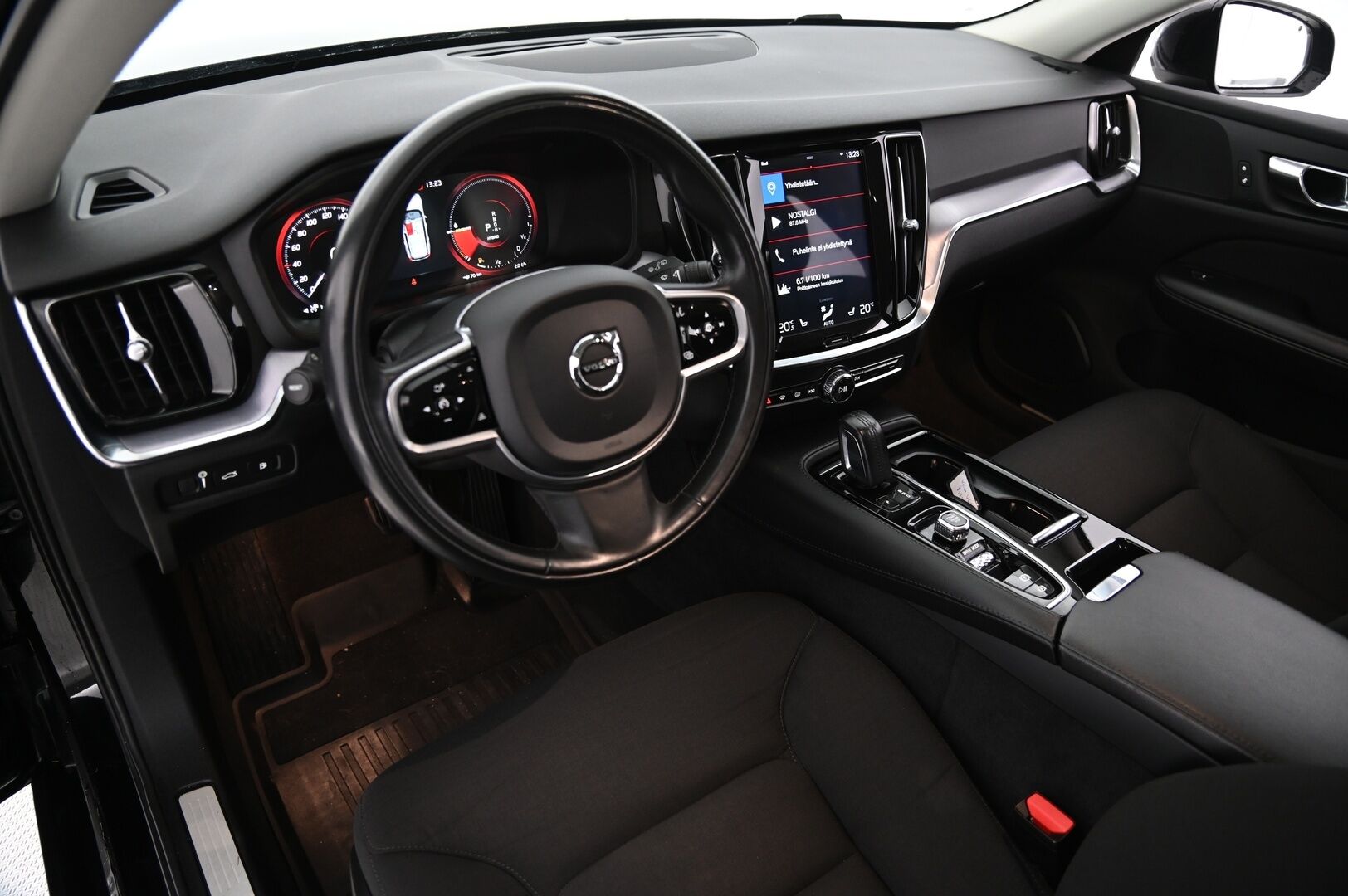 Volvo V60 2020 T8 TwE AWD Momentum aut. - | ACC | Webasto | Full-LED | Kaistavahti | Vetokoukku