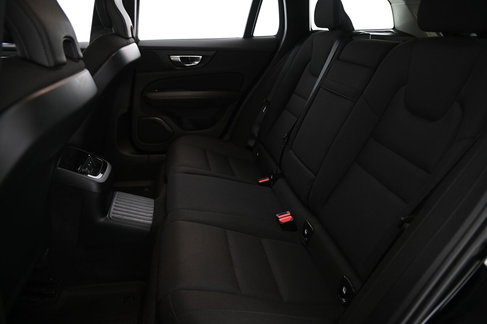 Volvo V60 2020 T8 TwE AWD Momentum aut. - | ACC | Webasto | Full-LED | Kaistavahti | Vetokoukku - KORKO VAIN 3,99 %