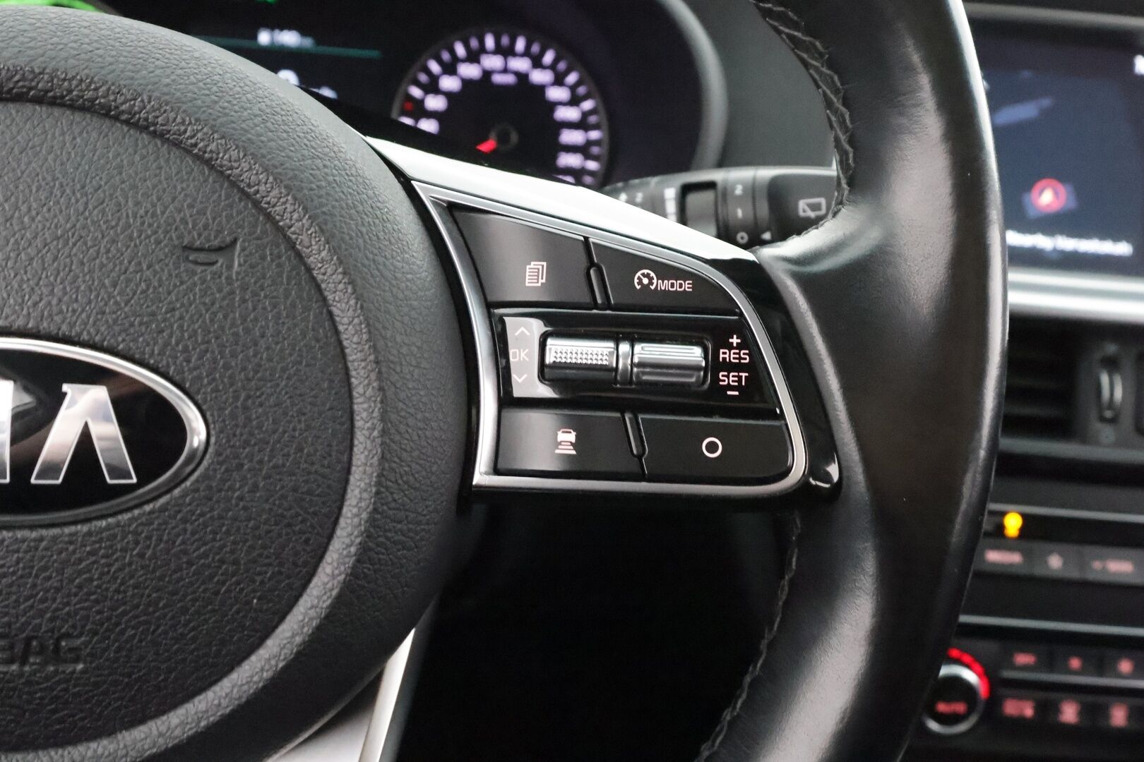 Kia Optima 2019 2,0 GDI PHEV Business Luxury SW A/T * SCC / Webasto / Koukku / 360-kamera / Harma/Kardon / Muistipenkki * - Merkkihuollettu / Koti & Kauppalaturi / Kahdet Renkaat - HULLUT AVAJAISHULINAT KORKOTARJOUS 3,29 %