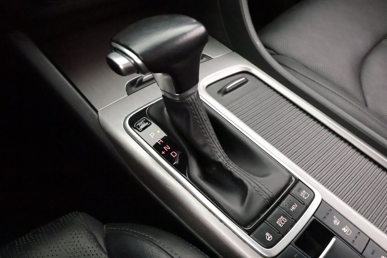 Kia Optima 2019 2,0 GDI PHEV Business Luxury SW A/T * SCC / Webasto / Koukku / 360-kamera / Harma/Kardon / Muistipenkki * - Merkkihuollettu / Koti & Kauppalaturi / Kahdet Renkaat - HULLUT AVAJAISHULINAT KORKOTARJOUS 3,29 %