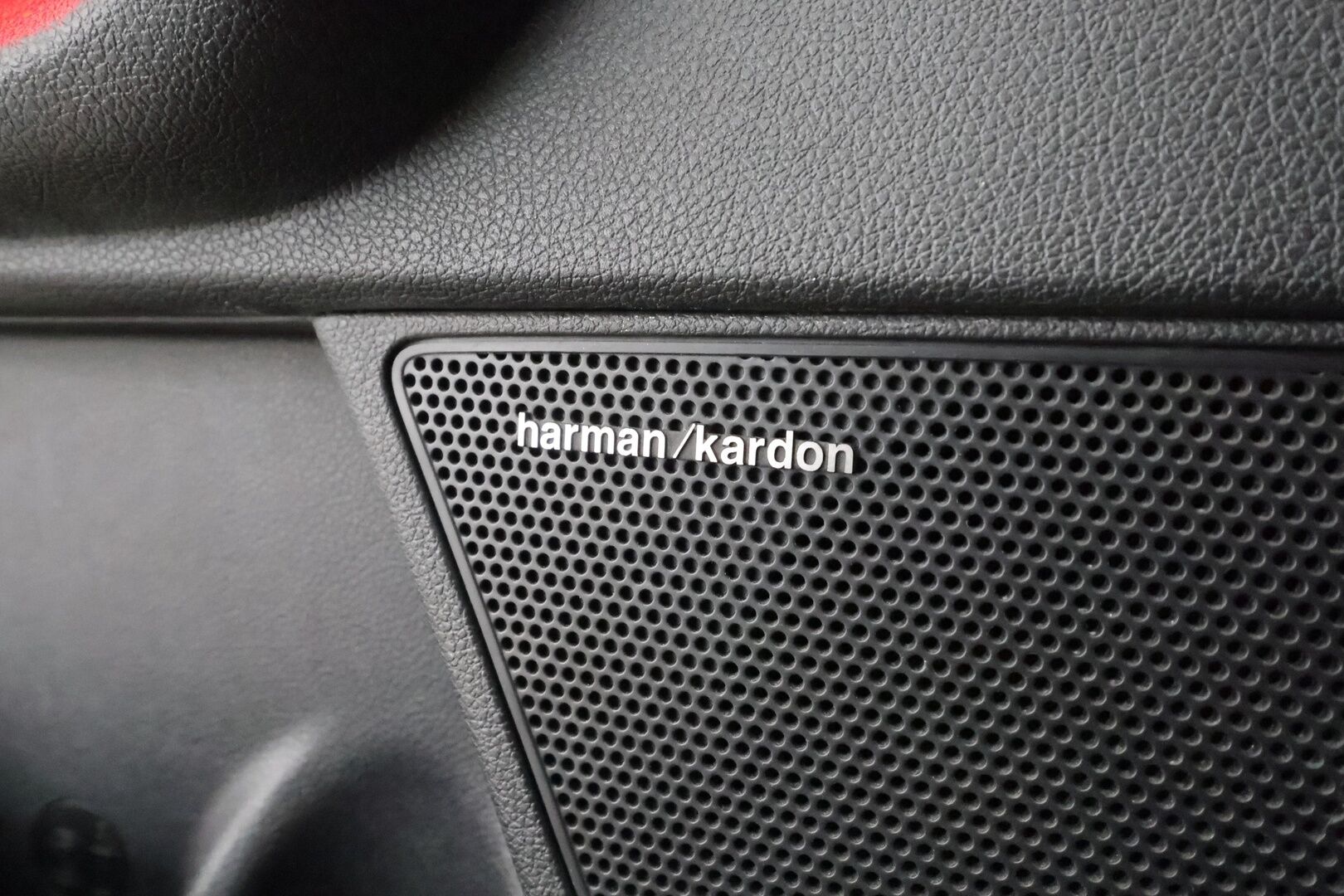 Kia Optima 2019 2,0 GDI PHEV Business Luxury SW A/T * SCC / Webasto / Koukku / 360-kamera / Harma/Kardon / Muistipenkki * - Merkkihuollettu / Koti & Kauppalaturi / Kahdet Renkaat - HULLUT AVAJAISHULINAT KORKOTARJOUS 3,29 %