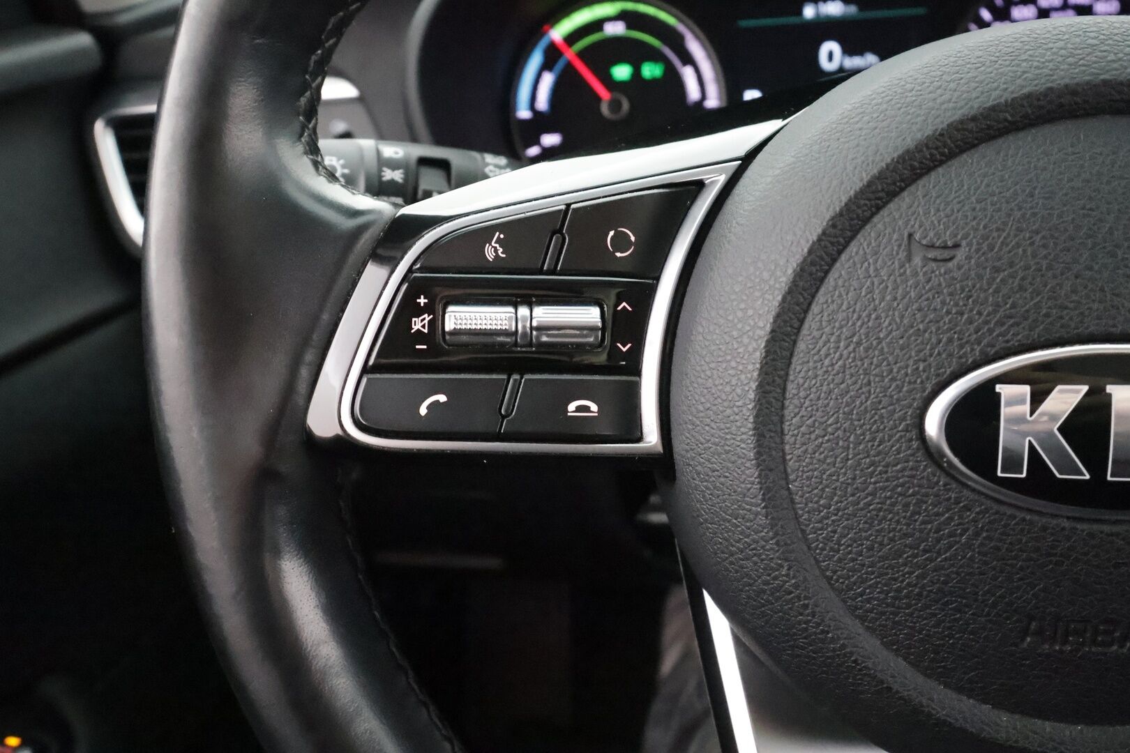 Kia Optima 2019 2,0 GDI PHEV Business Luxury SW A/T * SCC / Webasto / Koukku / 360-kamera / Harma/Kardon / Muistipenkki * - Merkkihuollettu / Koti & Kauppalaturi / Kahdet Renkaat - HULLUT AVAJAISHULINAT KORKOTARJOUS 3,29 %