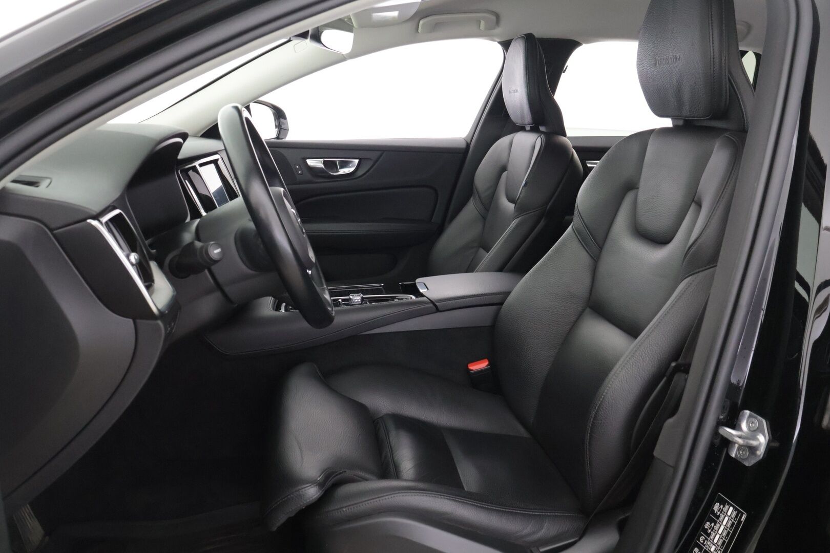 Volvo V60 2020 T6 TwE AWD Inscription aut *Adapt. vakkari / Webasto / Tehdaskoukku / Full LED /  BLIS / Navi / P.Kamera* - 2x renkaat vanteineen / Jakohihna juuri vaihdettu