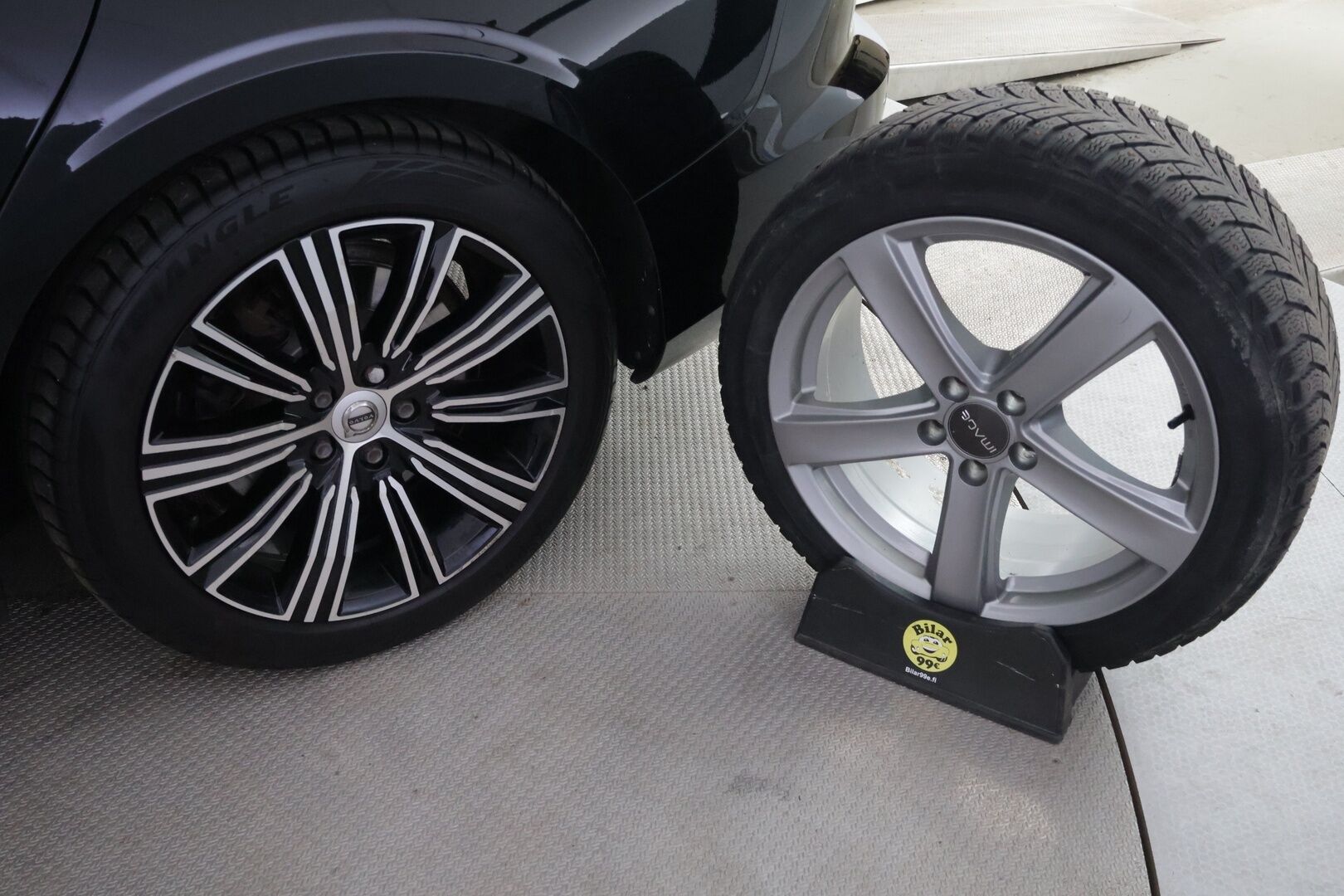 Volvo V60 2020 T6 TwE AWD Inscription aut *Adapt. vakkari / Webasto / Tehdaskoukku / Full LED /  BLIS / Navi / P.Kamera* - 2x renkaat vanteineen / Jakohihna juuri vaihdettu - Osta nyt, maksa vasta ensi vuonna