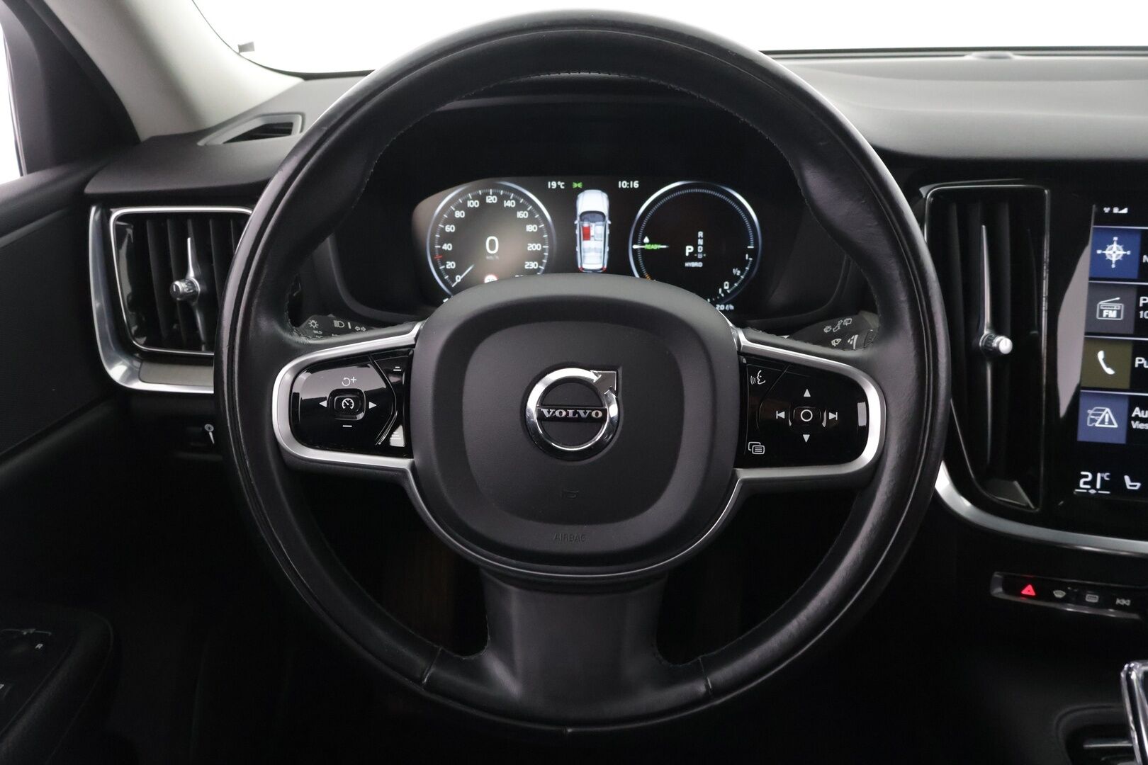 Volvo V60 2020 T6 TwE AWD Inscription aut *Adapt. vakkari / Webasto / Tehdaskoukku / Full LED /  BLIS / Navi / P.Kamera* - 2x renkaat vanteineen / Jakohihna juuri vaihdettu