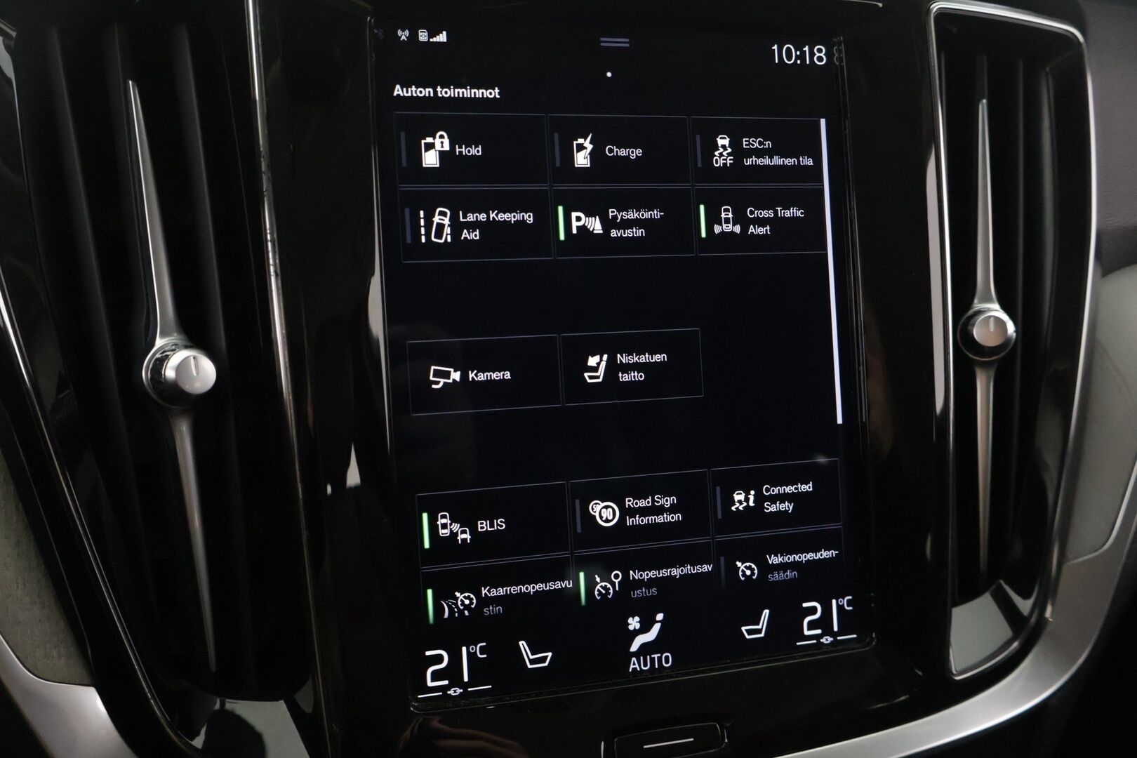 Volvo V60 2020 T6 TwE AWD Inscription aut *Adapt. vakkari / Webasto / Tehdaskoukku / Full LED /  BLIS / Navi / P.Kamera* - 2x renkaat vanteineen / Jakohihna juuri vaihdettu - Osta nyt, maksa vasta ensi vuonna