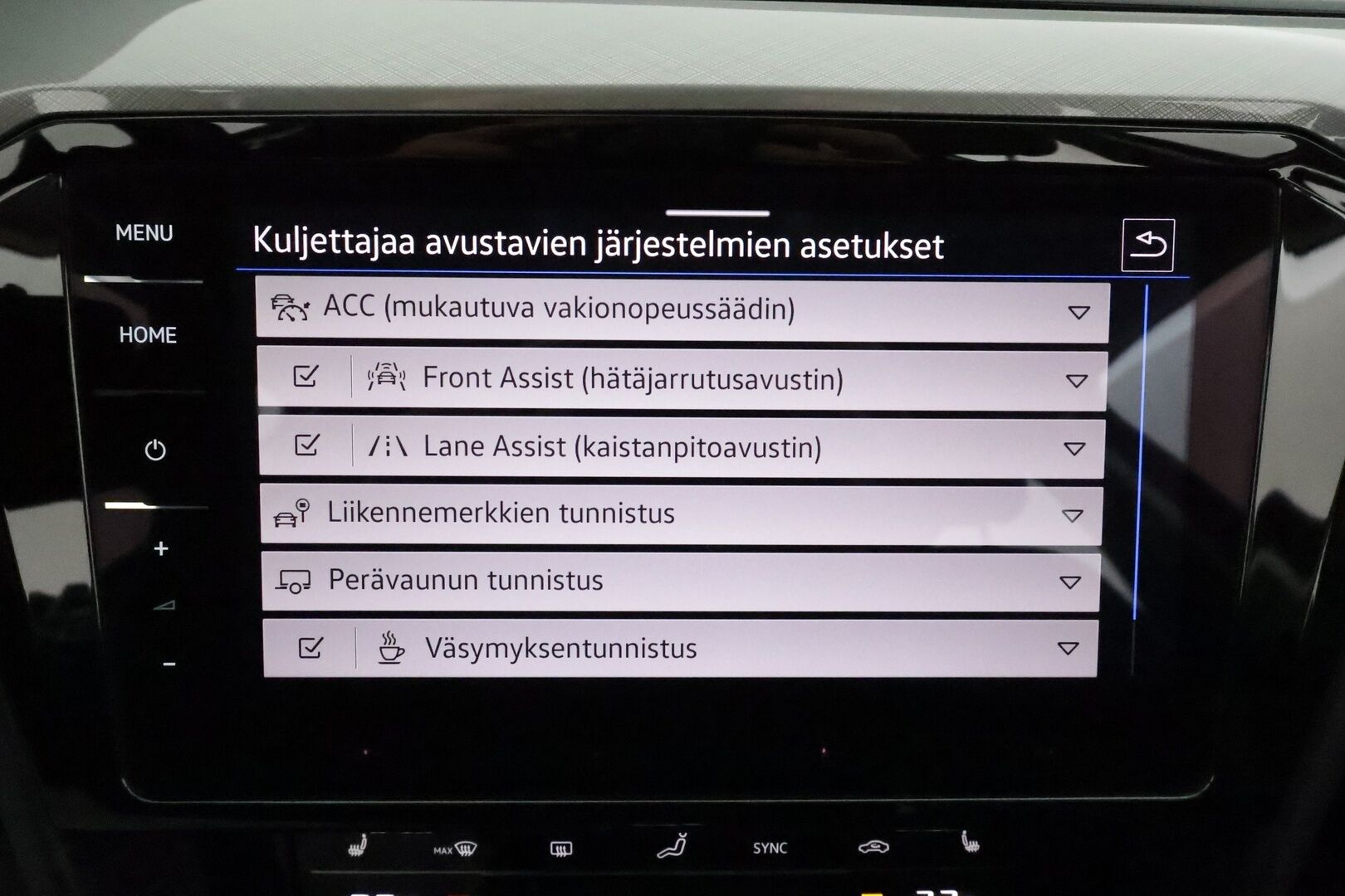 Volkswagen Passat 2021 Variant GTE Plug-In Hybrid 160 kW (218 hv) DSG *Webasto / ACC / LED / P.Kamera / Hierova Muistipenkki / Navi* - 2x Latauskaapelit / Kahdet Renkaat / Merkkihuollettu!