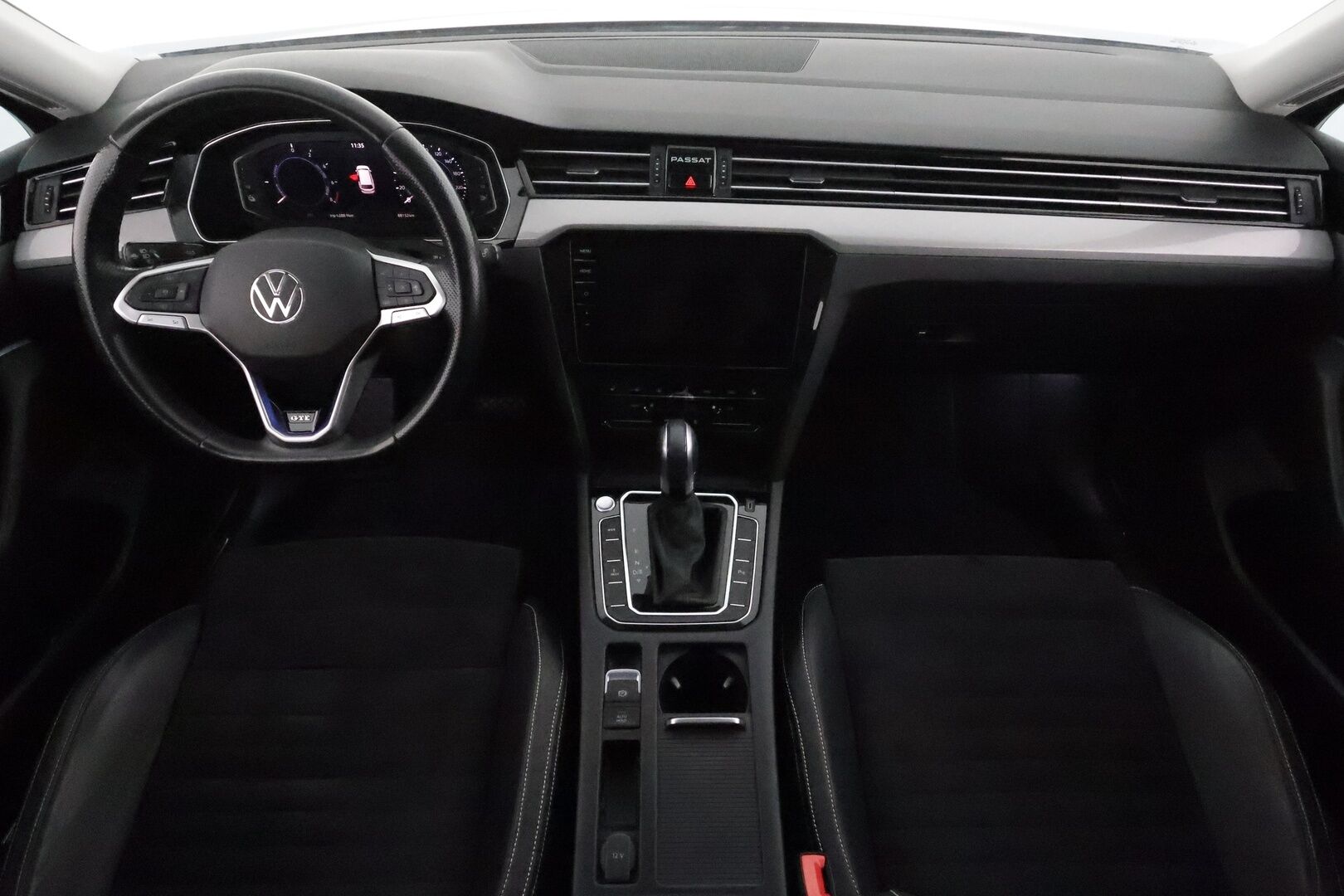 Volkswagen Passat 2021 Variant GTE Plug-In Hybrid 160 kW (218 hv) DSG *Webasto / ACC / LED / P.Kamera / Hierova Muistipenkki / Navi* - 2x Latauskaapelit / Kahdet Renkaat / Merkkihuollettu! - HULLU BLACKWEEK KORKOTARJOUS 2,49%