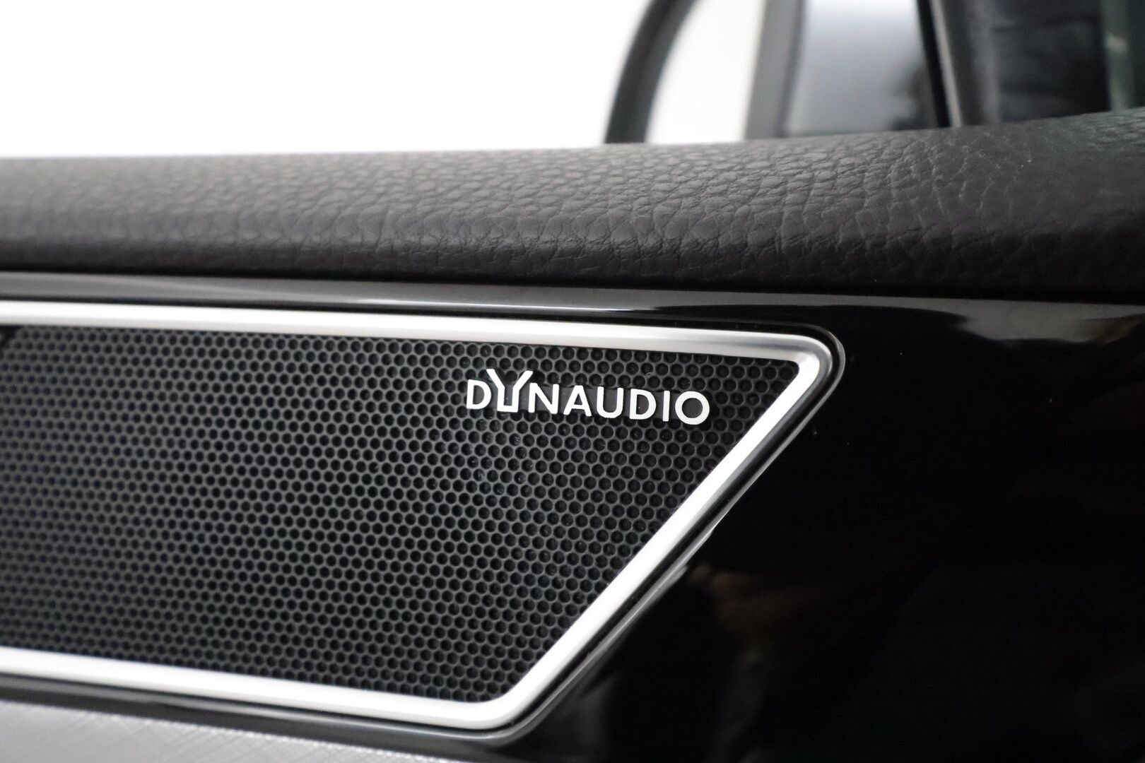 Volkswagen Passat 2021 Variant GTE Plug-In Hybrid 160 kW (218 hv) DSG *Webasto / ACC / LED / P.Kamera / Hierova Muistipenkki / Navi* - 2x Latauskaapelit / Kahdet Renkaat / Merkkihuollettu! - HULLU BLACKWEEK KORKOTARJOUS 2,49%