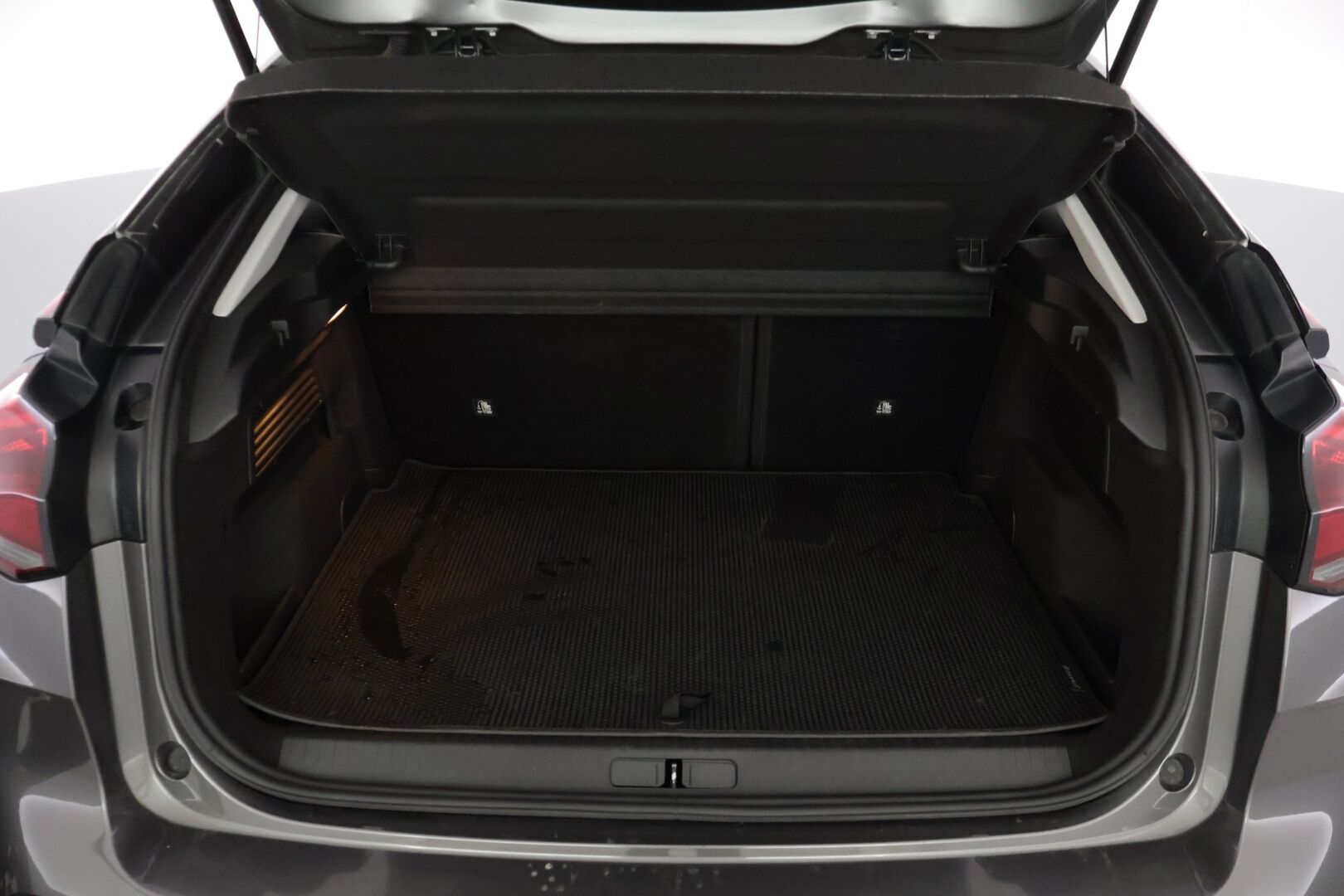 Citroen C4 2022 Full Electric 136 Shine 50 kWh Automaatti ** HUD / Vakkari / 360-kamera / ILP / Osanahka ** - ** Tulossa / Kahdet renkaat aluilla! ** - HULLUT BLACKWEEK JATKOT - KORKOTARJOUS 2,49%