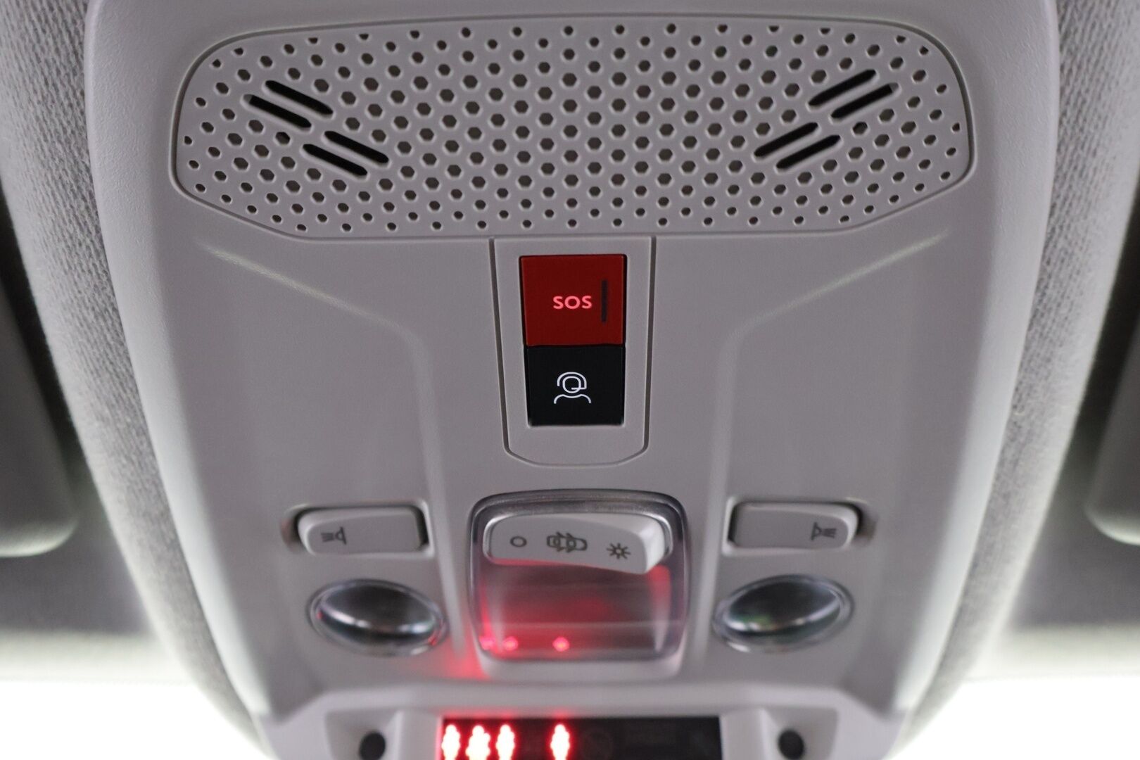 Citroen C4 2022 Full Electric 136 Shine 50 kWh Automaatti ** HUD / Vakkari / 360-kamera / ILP / Osanahka ** - *Akku kuntotarkastettu / Kahdet renkaat aluilla!*