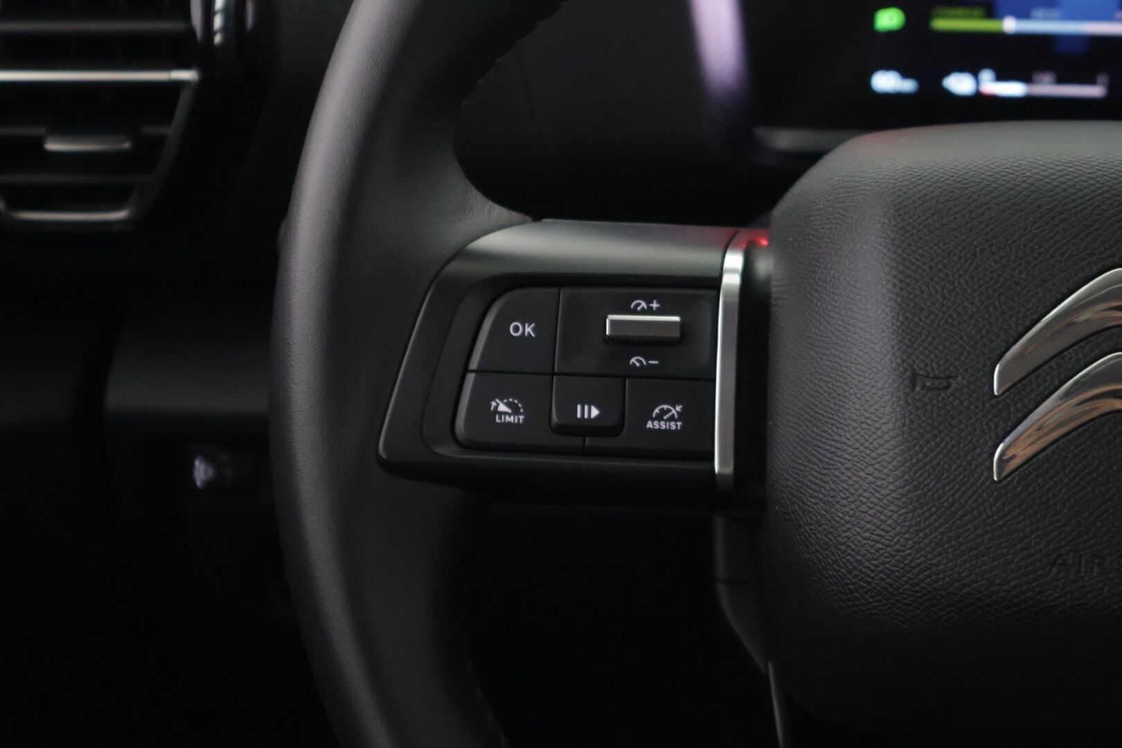 Citroen C4 2022 Full Electric 136 Shine 50 kWh Automaatti ** HUD / Vakkari / 360-kamera / ILP / Osanahka ** - *Akku kuntotarkastettu / Kahdet renkaat aluilla!*