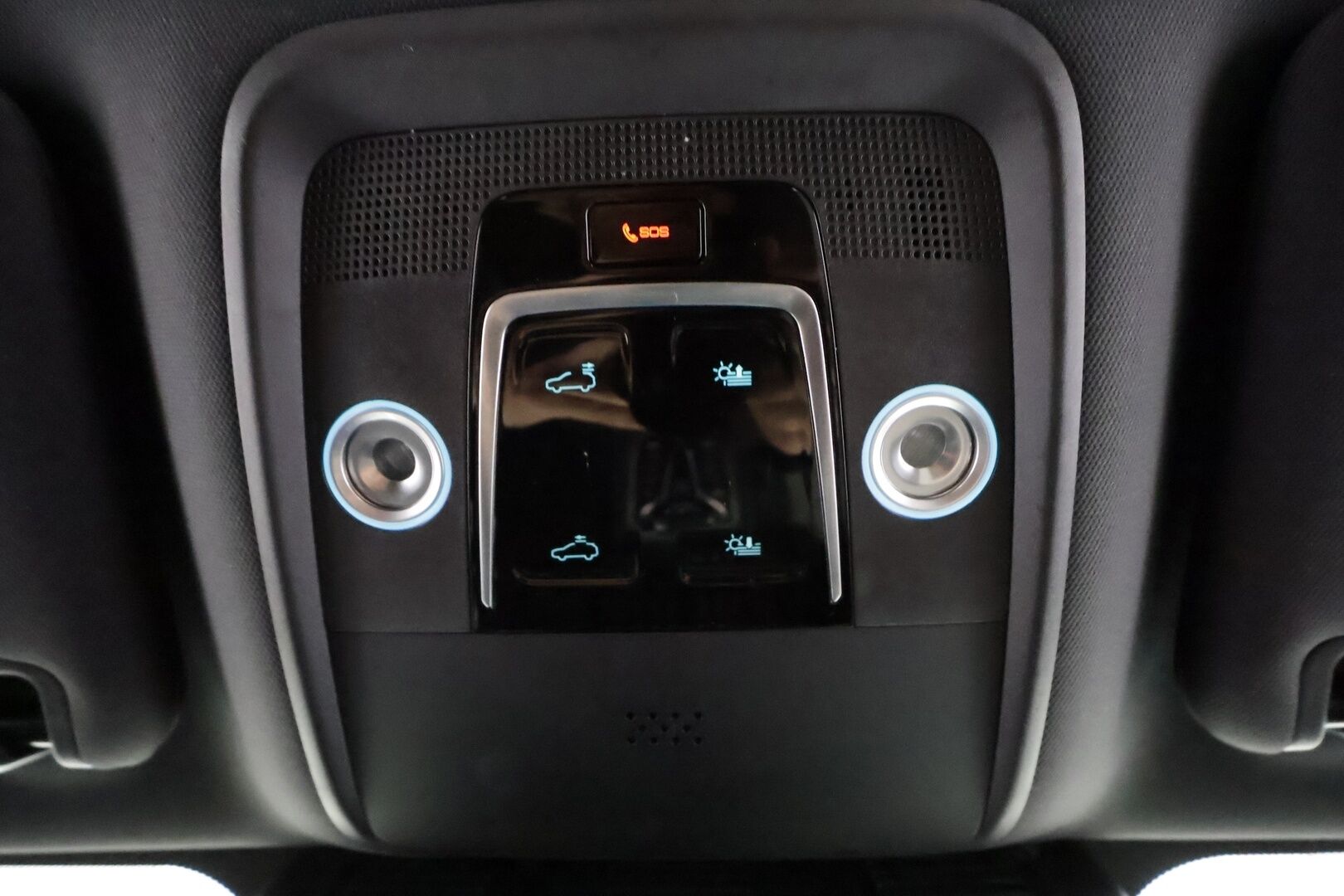 BYD Atto 3 2023 Design - | ACC | ILP | Panorama | Sähkönahat | 360° kamera | Ambient light | BSM | Lane Assist | RCTA | Apple & Android | Keyless | Merkkihuollot | 