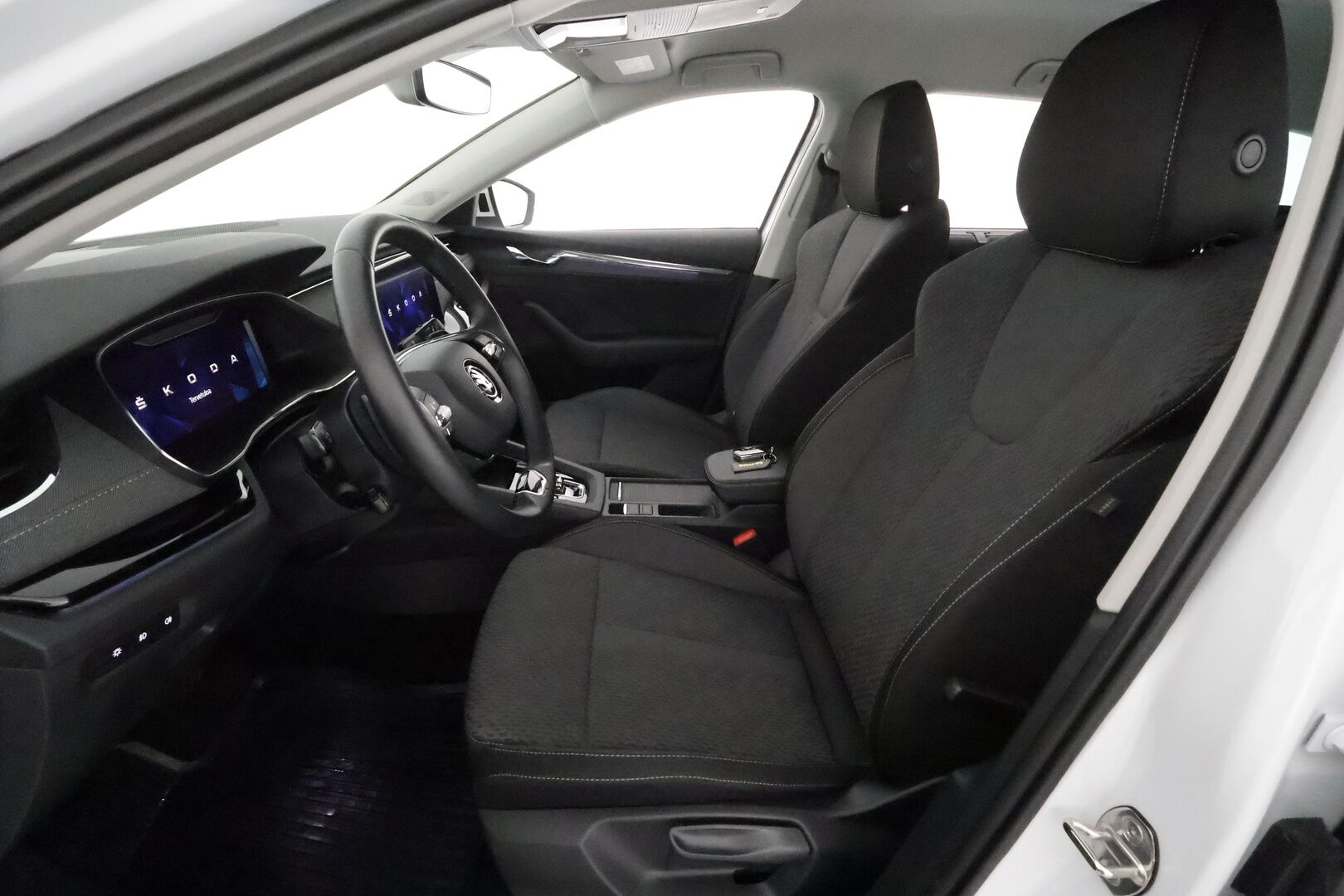 Skoda Octavia 2024 Combi 1.4 TSI PHEV Style iV DSG Autom. **Webasto / Koukku / Adapt.Vakkari / Matrix-LED / P.Kamera / Navi / Keyless** - 3,99 % KORKOTARJOUS TÄHÄN AUTOON - Suomi-auto / 2x Latauskaapelit / Kahdet Renkaat 