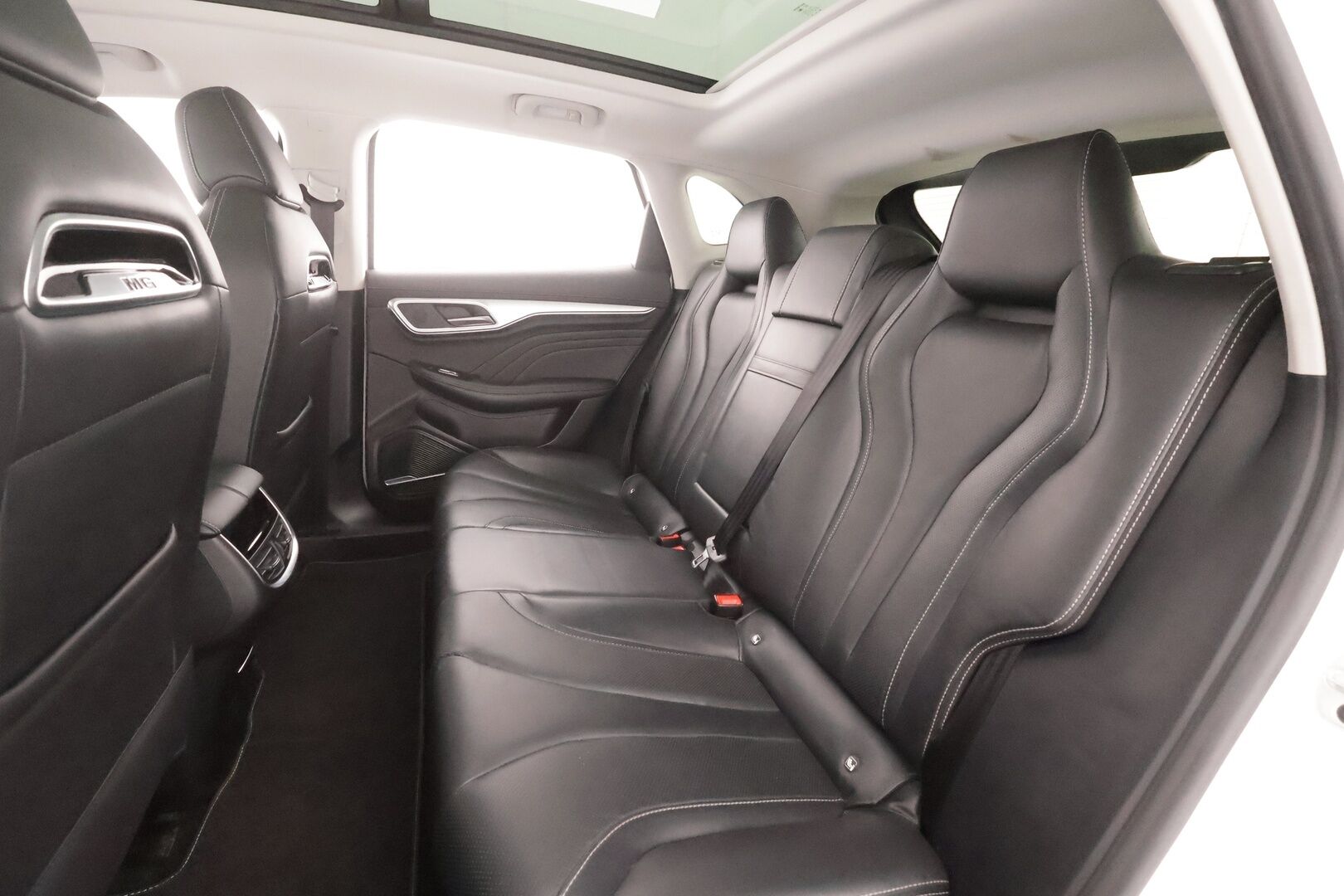 MG Marvel R 2023 Luxury - | ILP | ACC | Panorama | 360 | Ilmastoitu Muistipenkki | LED | Kaistavahti | Katveavustin | Navi | Digimittaristo | Keyless | Apple&Android | Kahdet renkaat |