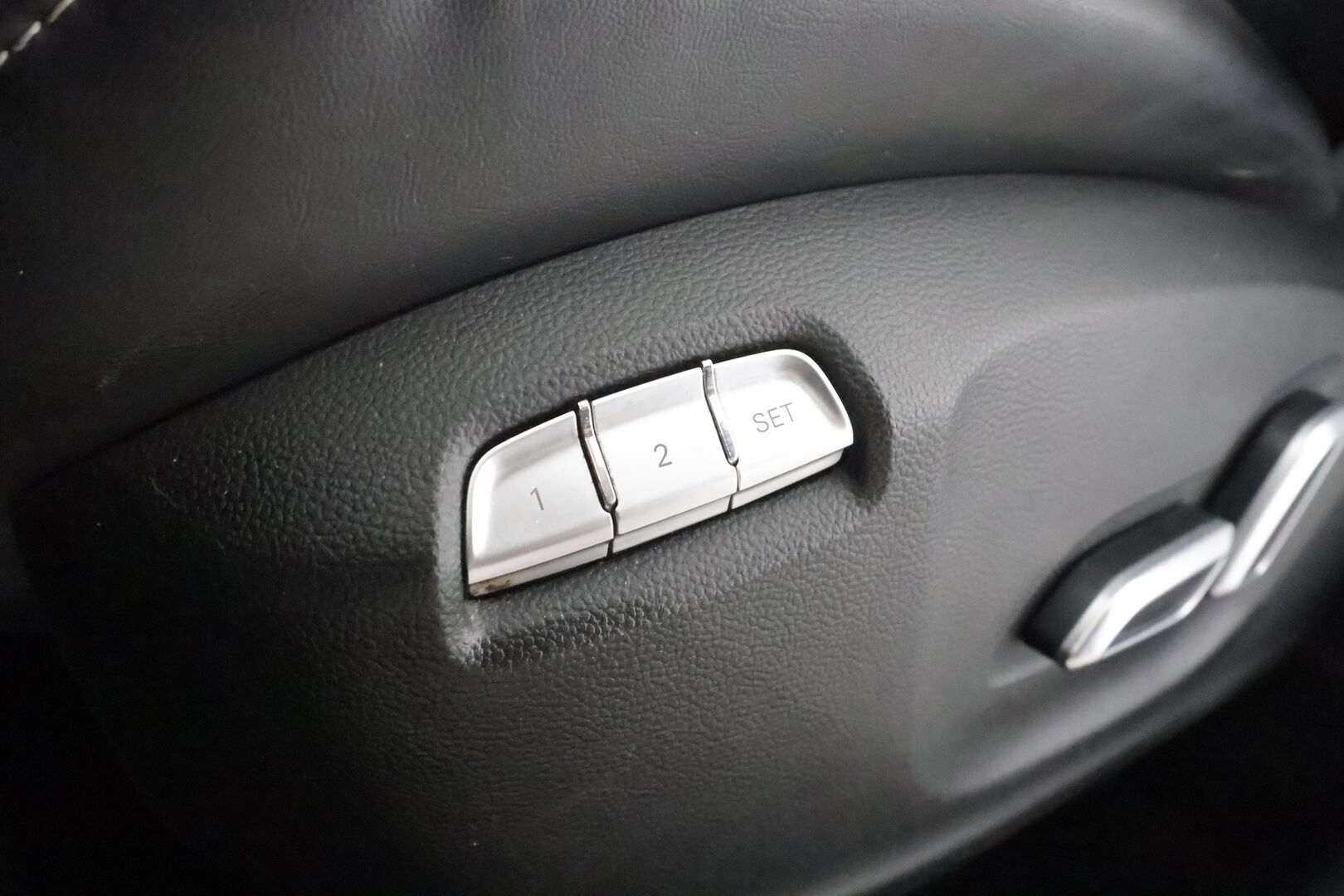 MG Marvel R 2023 Luxury - | ILP | ACC | Panorama | 360 | Ilmastoitu Muistipenkki | LED | Kaistavahti | Katveavustin | Navi | Digimittaristo | Keyless | Apple&Android | Kahdet renkaat |