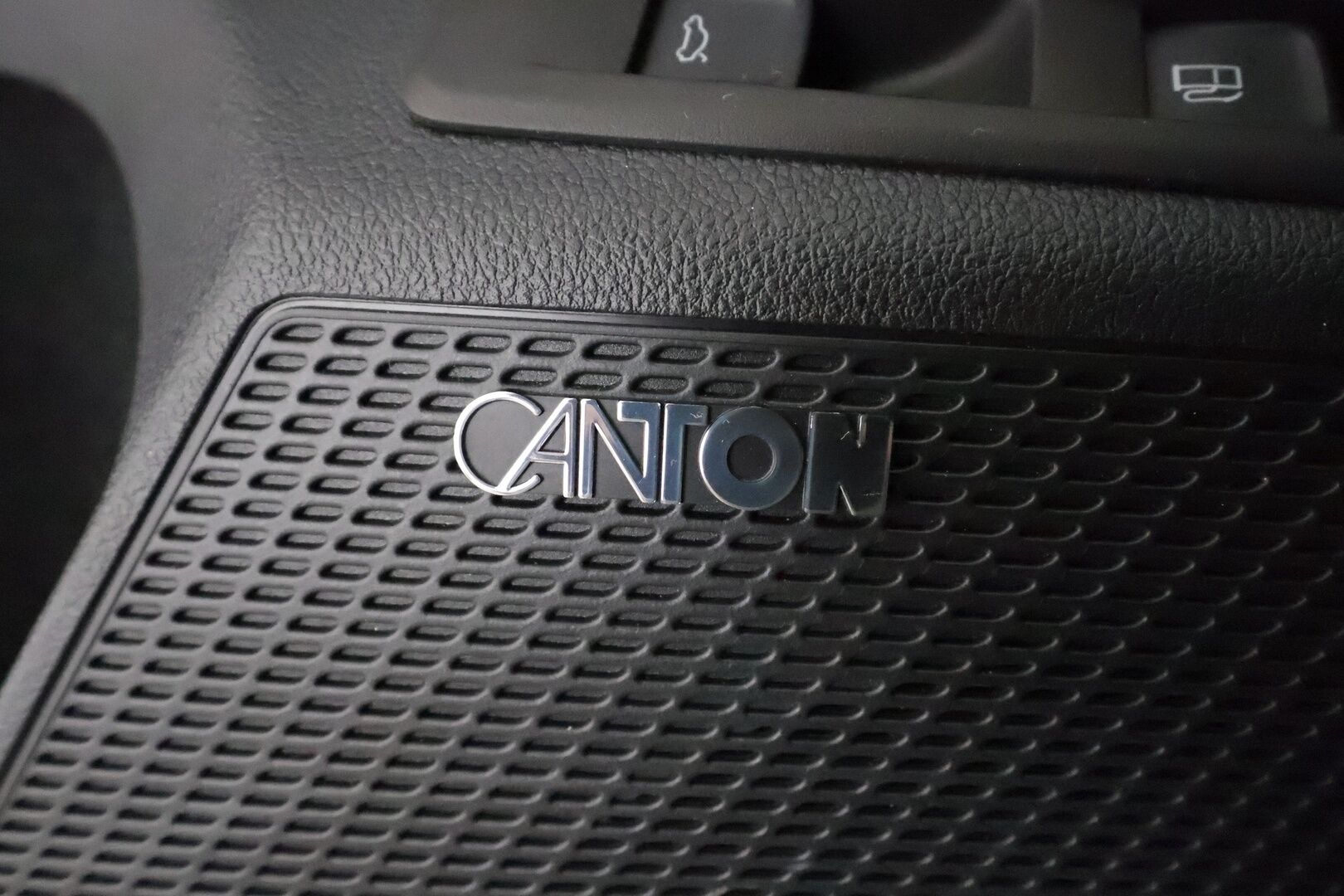 Skoda Octavia 2021 Combi 1.4 PHEV RS IV *ACC / HUD / Panorama / Canton / Hieronta / Matrix LED / Muistipenkit / Navi* - P.kamera / Kahdet renkaat aluvanteilla / Huippuvarusteet!