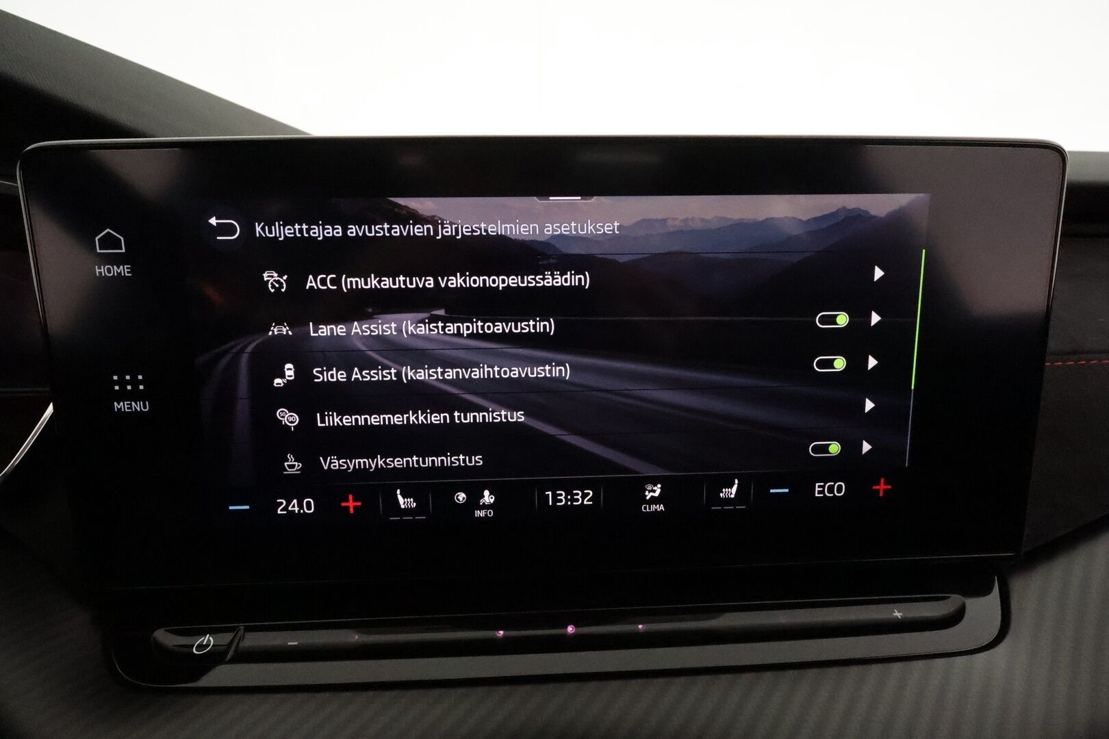 Skoda Octavia 2021 Combi 1.4 PHEV RS IV *ACC / HUD / Panorama / Canton / Hieronta / Matrix LED / Muistipenkit / Navi* - P.kamera / Kahdet renkaat aluvanteilla / Huippuvarusteet!